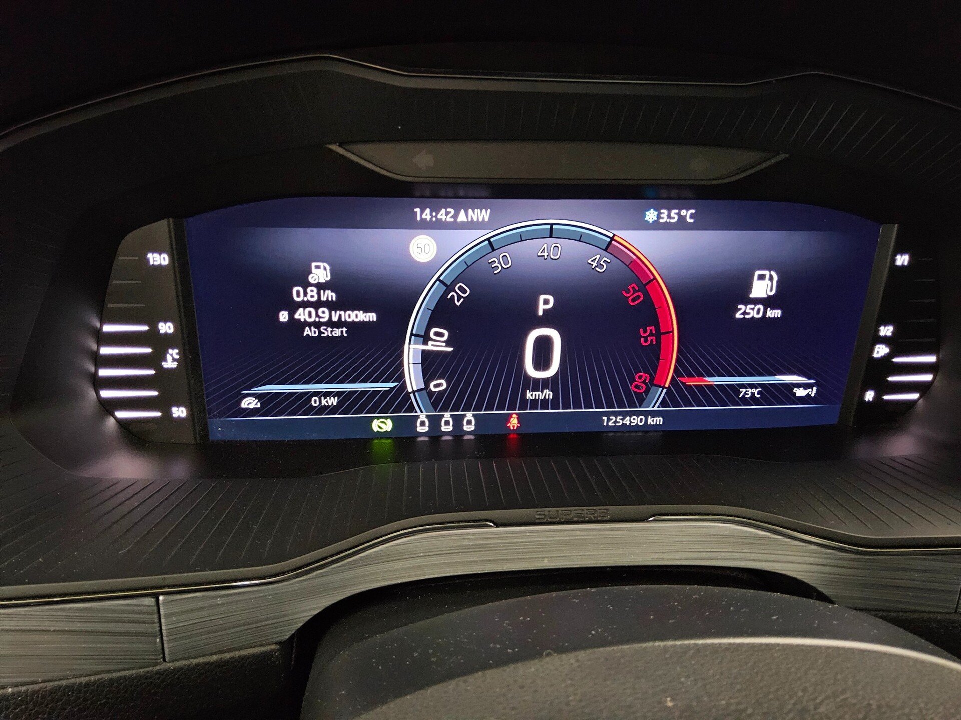 Skoda Superb Kombi 2.0 TDI Ambition Navi LED vc ACC 8