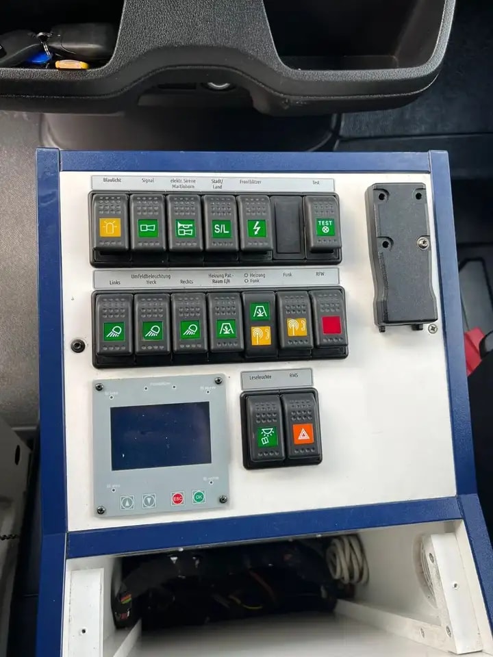 Mercedes-Benz Sprinter 519 KRANKENWAGEN AUTOMATIK KLIMA LED 20