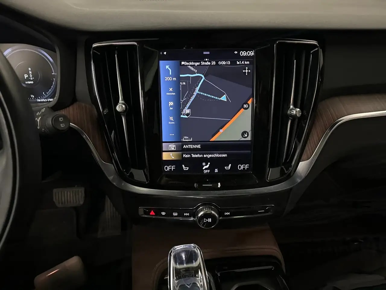 Volvo V60 Inscription PlHybrid AW Sdach*Leder*360*H&K 9