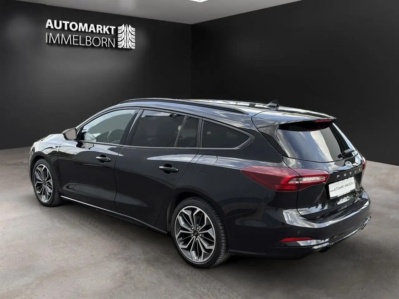Ford Focus ST-Line Vignale18*AHK*Matrix*B&O*ACC*Leder 6