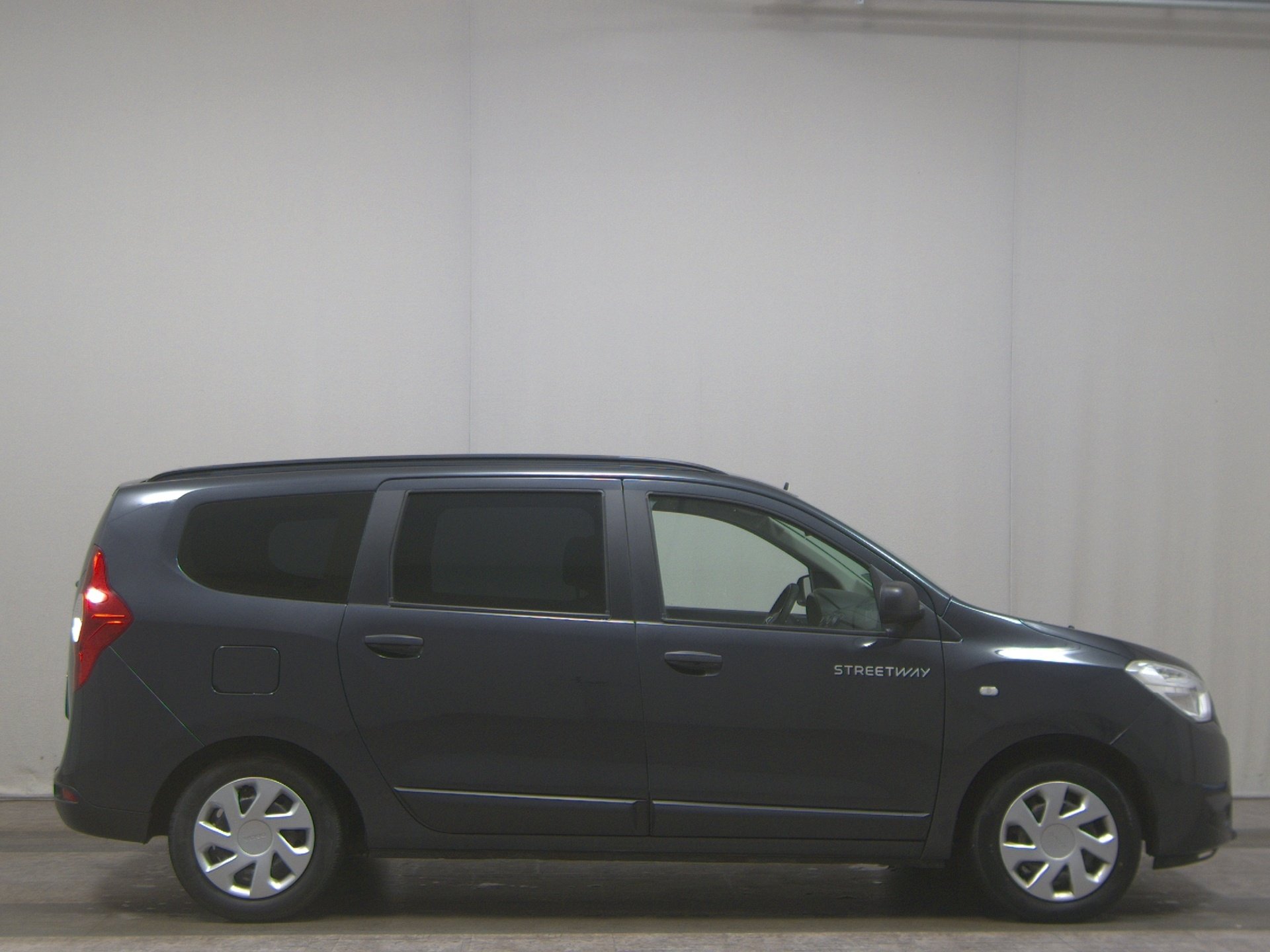 Dacia Lodgy 1.3 TCe Start 7-Sitze AHK Shz PDC