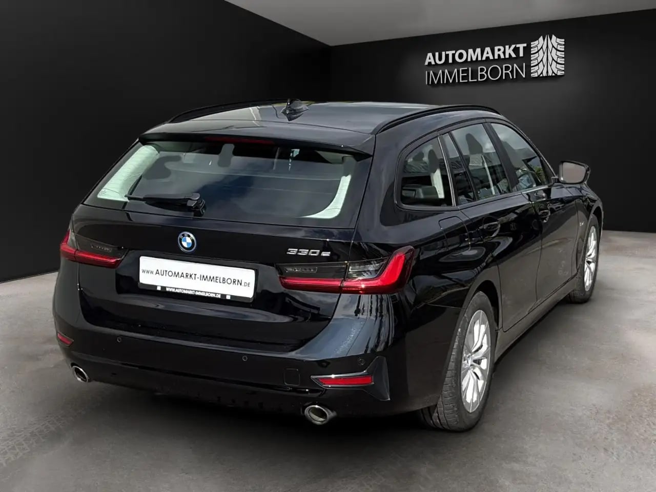 BMW 330 e Advantage AHK*LiveCP*LED*Navi+*DAB*Spur 11