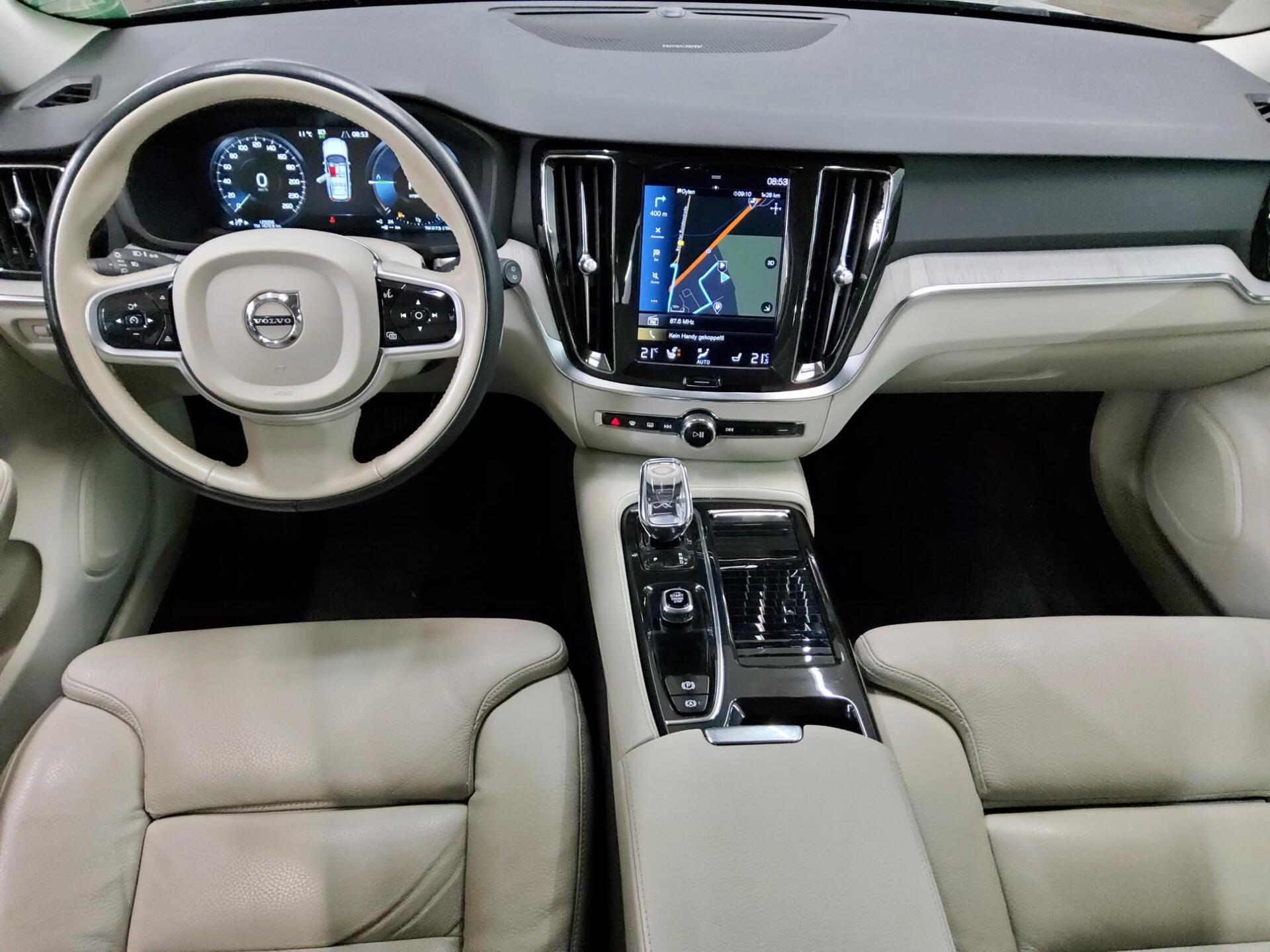 Volvo V60 T6 AWD Inscription Leder Navi LED 5