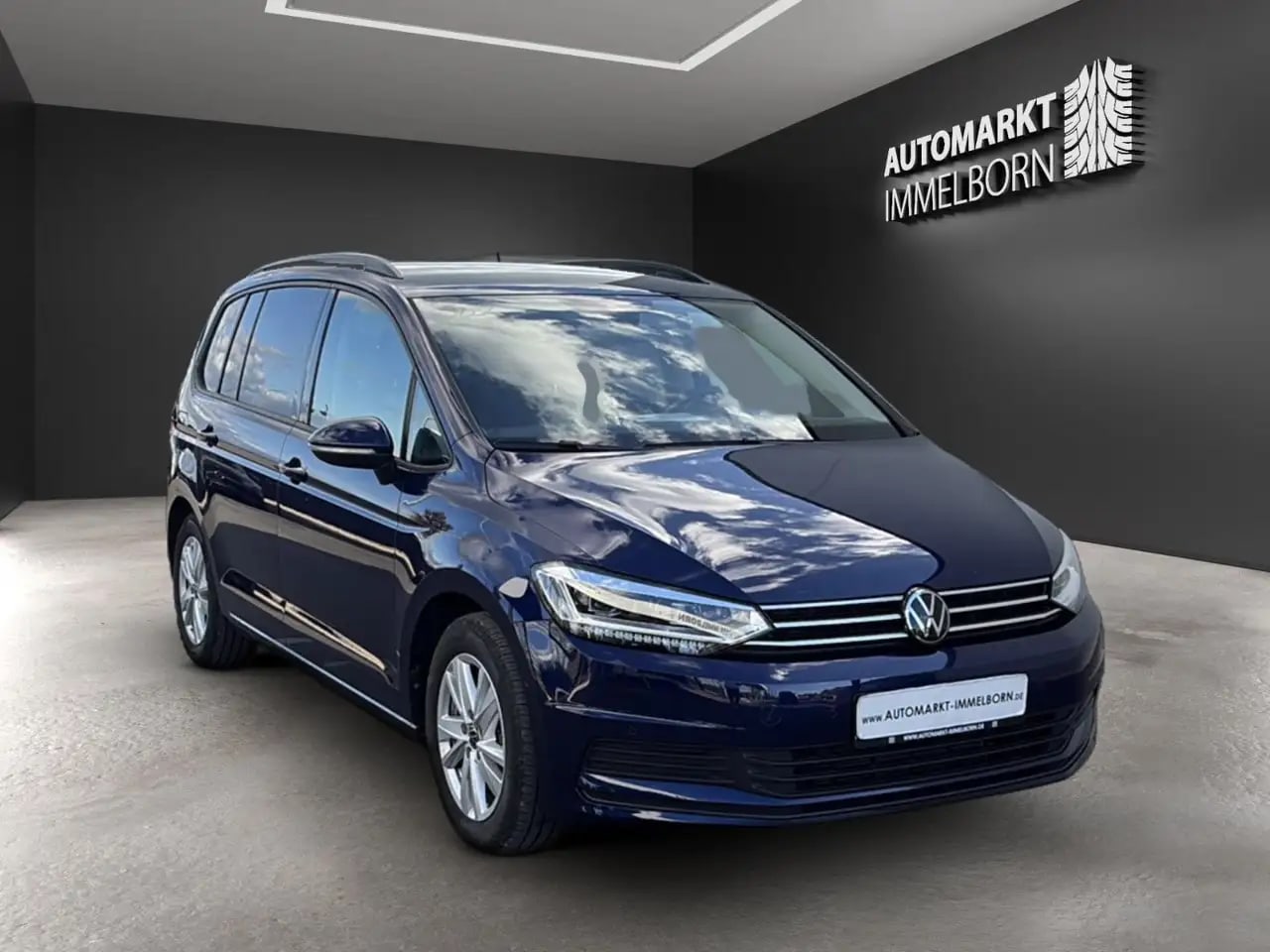 Volkswagen Touran Comfortline 7Sitz*AHK*Sthzg*Kamera*3zonen 2