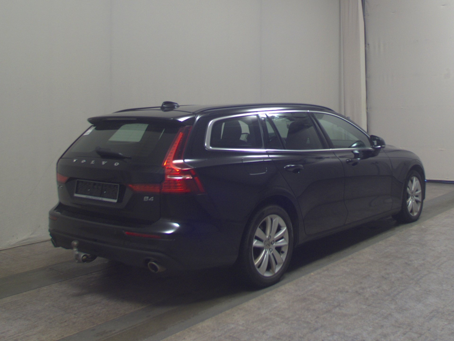 Volvo V60 B4 D Momentum Pro AHK Navi LED 4