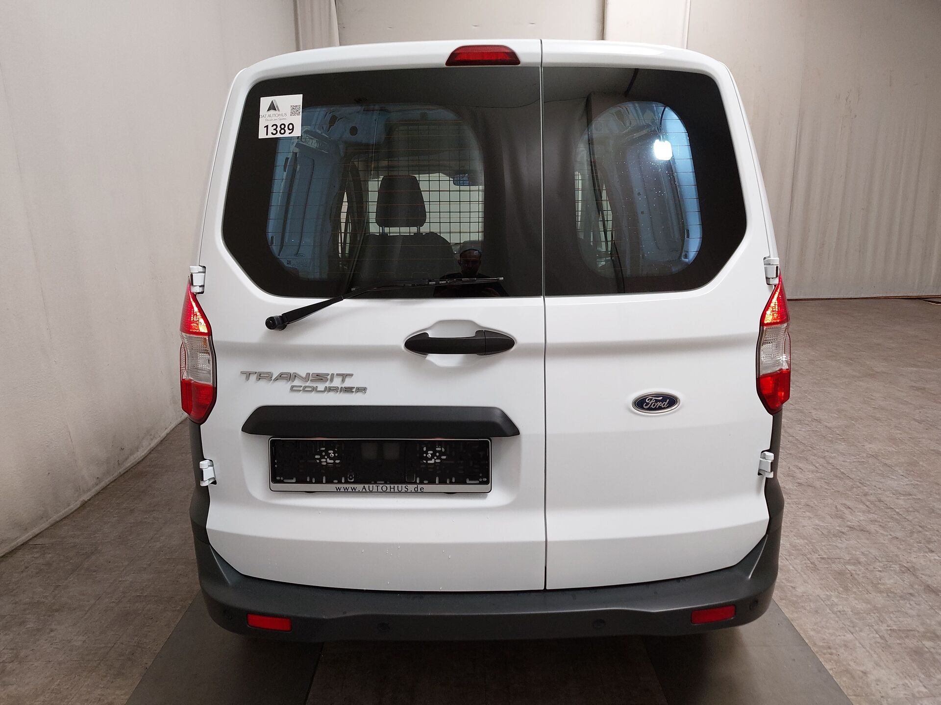 Ford Transit Courier 1.0 EB Trend Navi PDC 6
