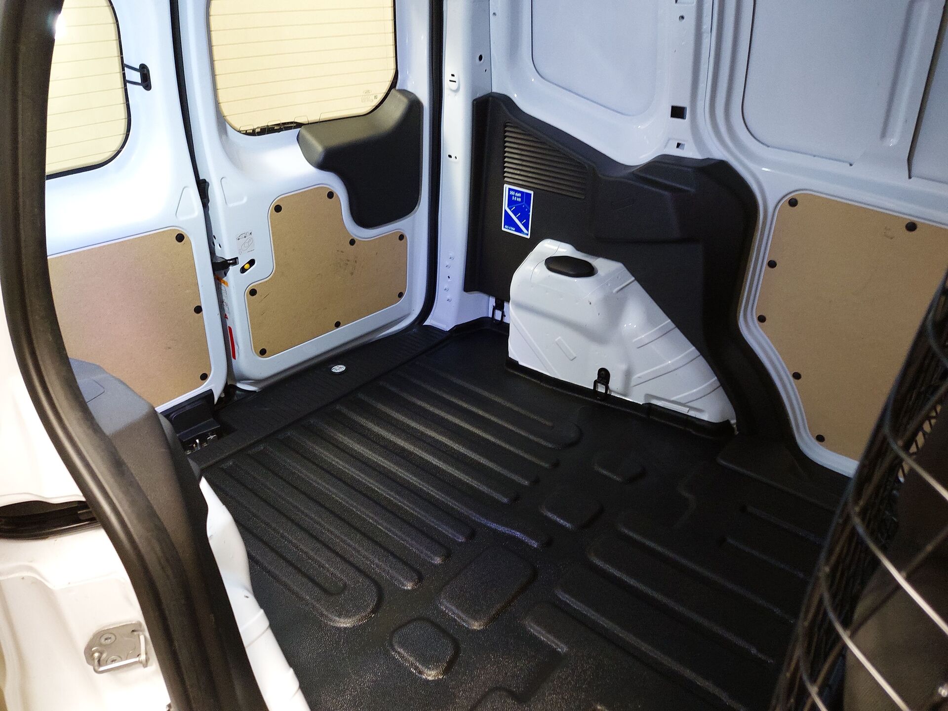 Ford Transit Courier 1.0 EB Trend Navi PDC 13