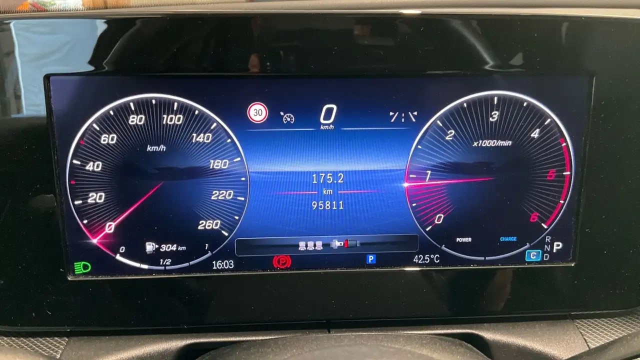Mercedes-Benz C 200 d Kamera*Panorama*17*LED*TeillLeder*DAB* 9