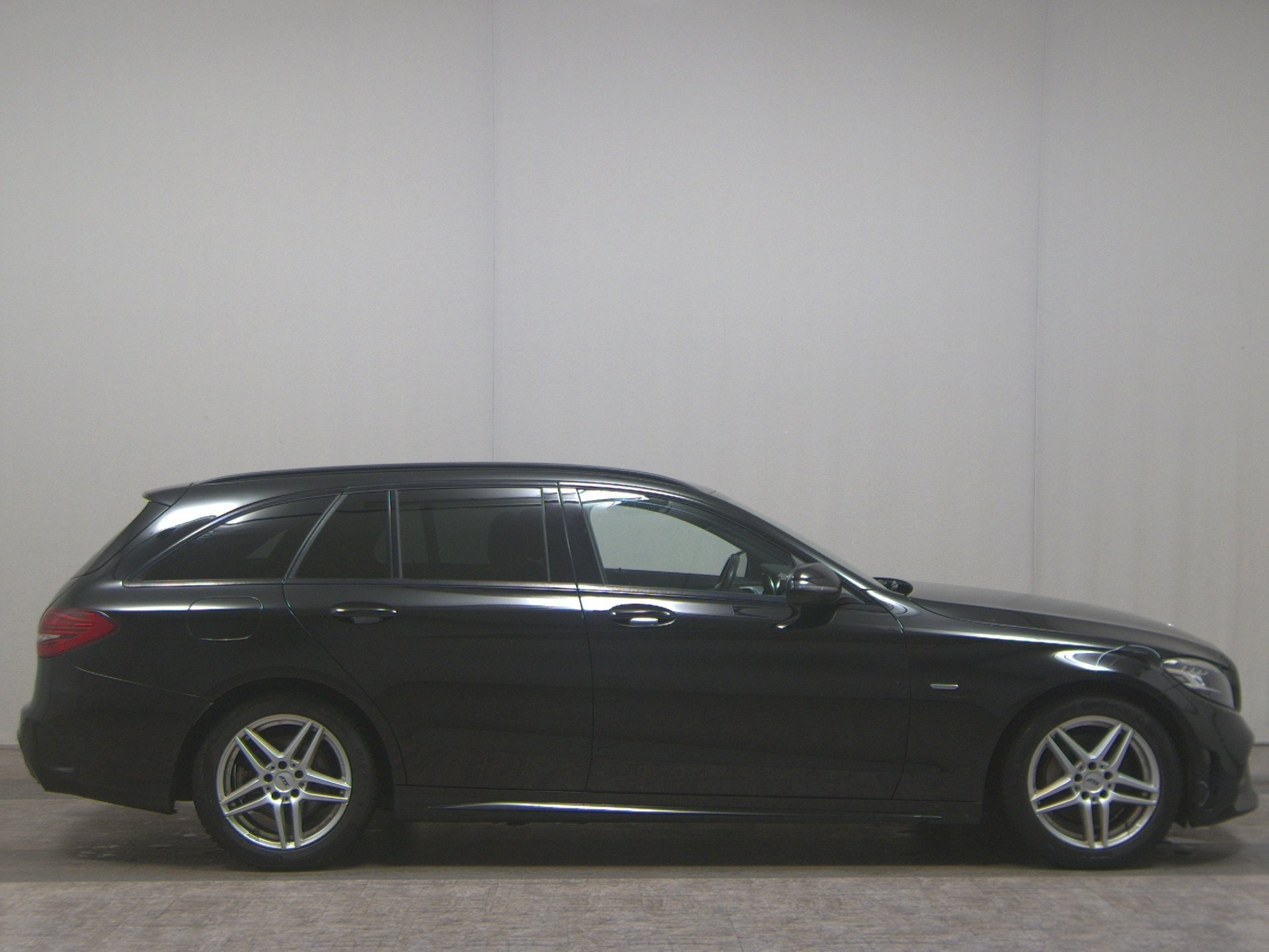 Mercedes-Benz C 220 T d AMG-Line Night Navi Widescreen LED AHK