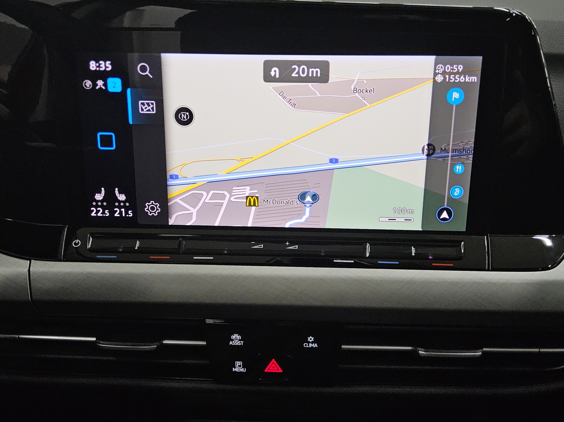 Volkswagen Golf-8 Var. 2.0 TDI Life Navi Matrix Pano StHzg 7