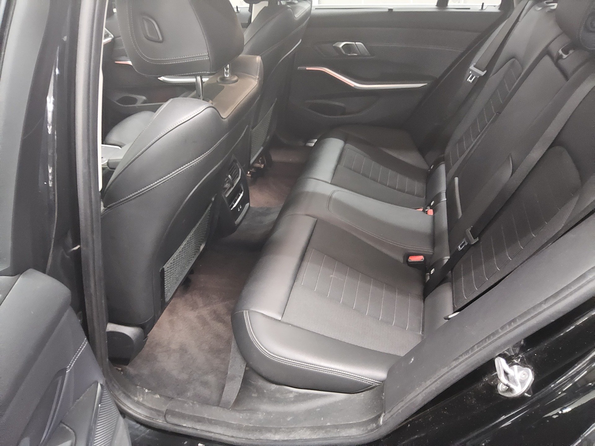 BMW 320dA Touring Sport-Line T-Leder Navi LED LC-Pro 13