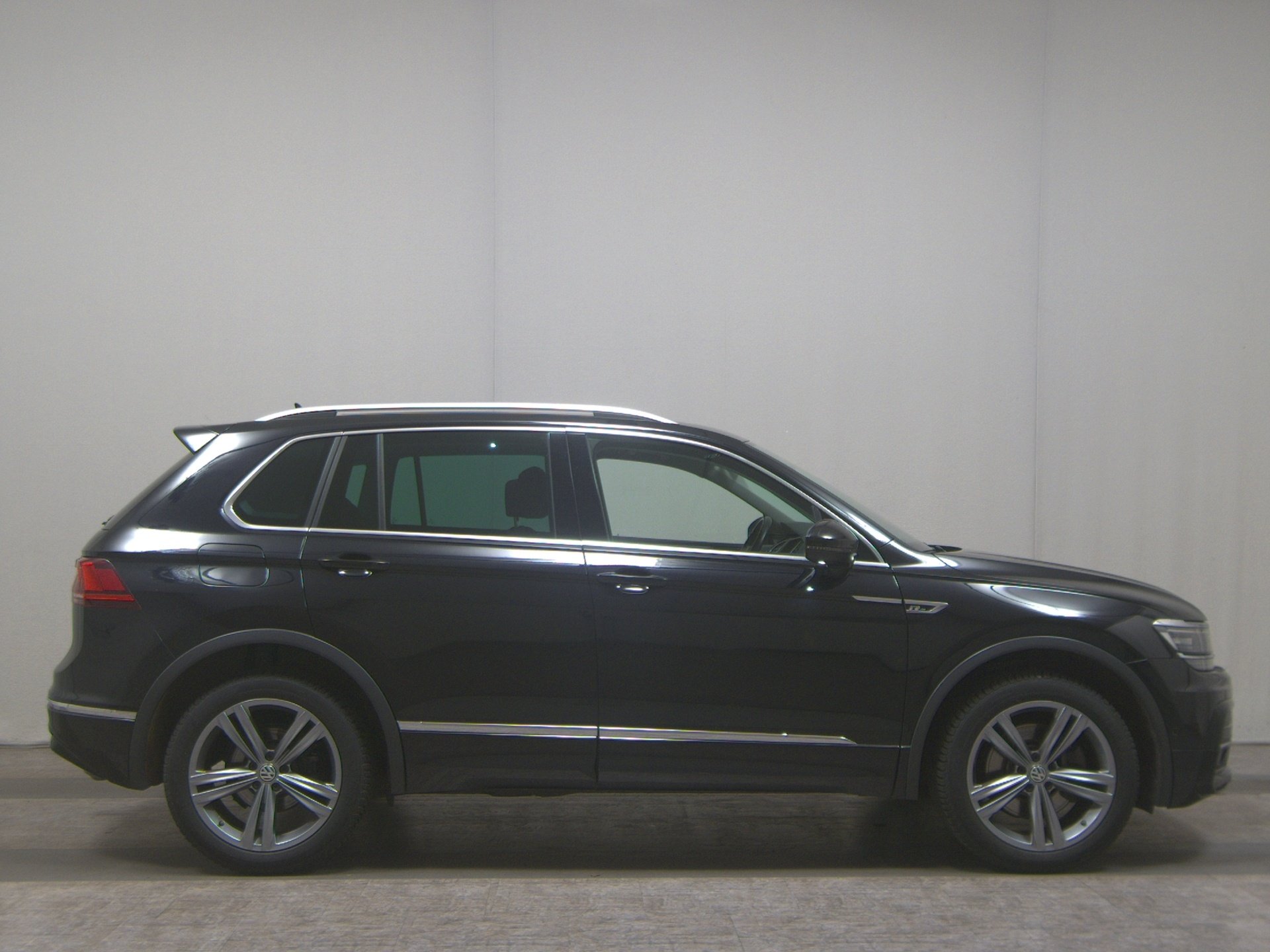Volkswagen Tiguan 2.0 TSI 4M Highline Navi LED AID Pano HuD