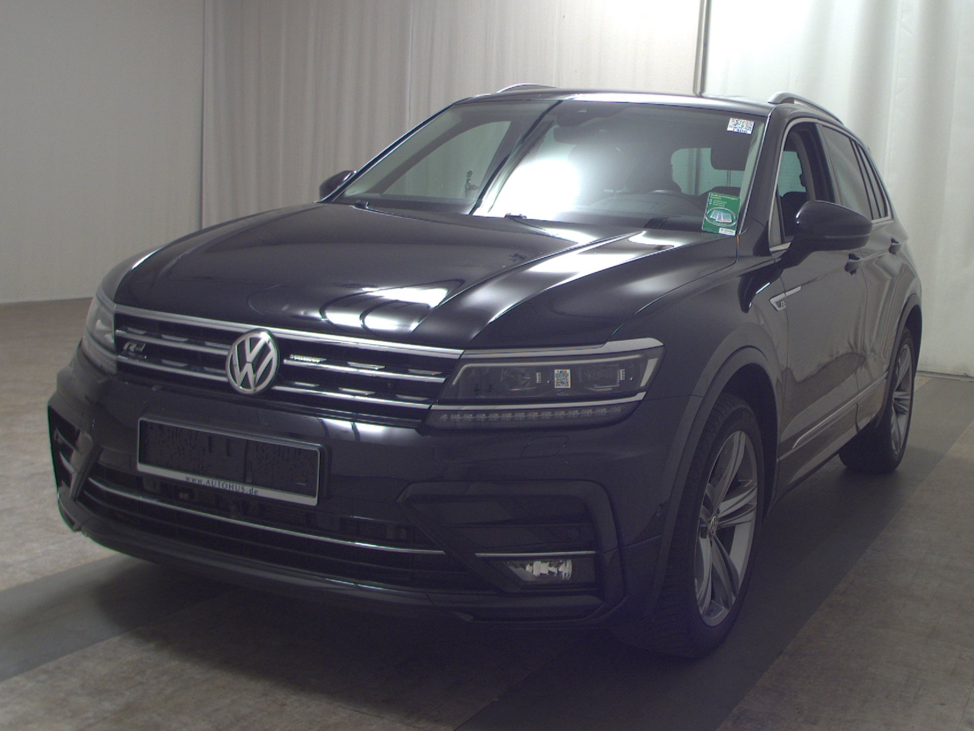 Volkswagen Tiguan 2.0 TSI 4M Highline Navi LED AID Pano HuD 2