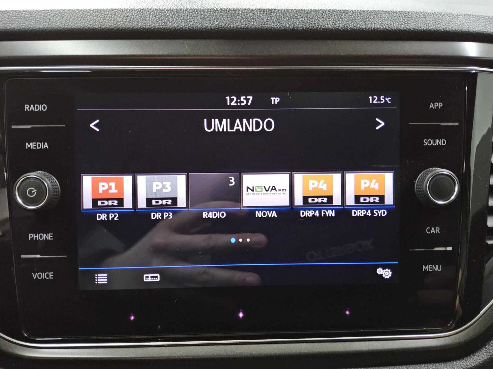Volkswagen T-Roc 2.0 TDI Style AHK ACC PDC SHZ 7