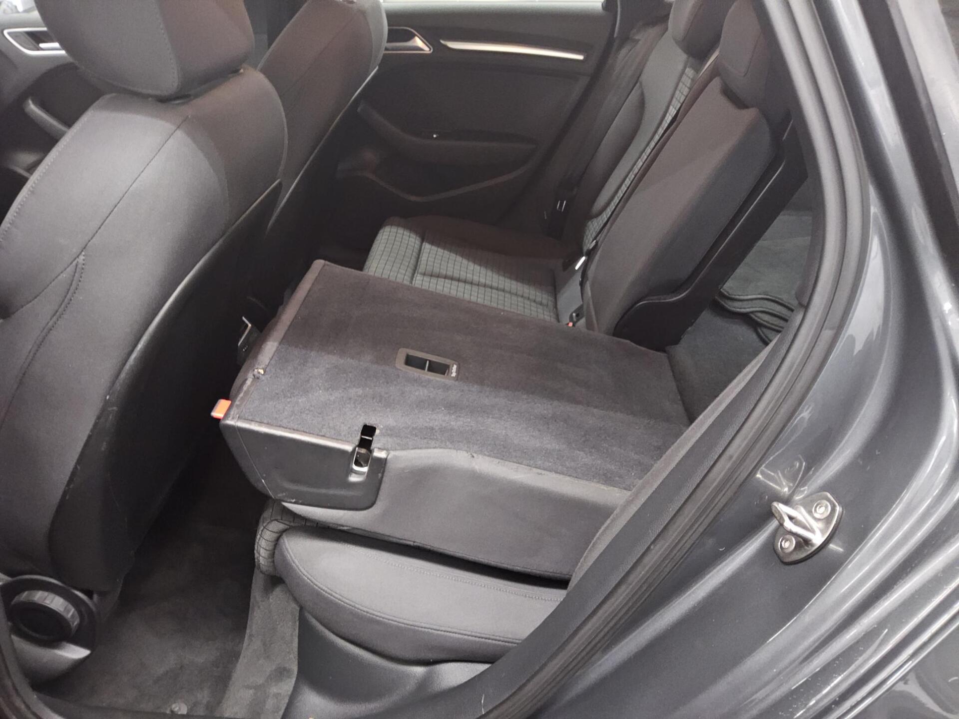 Audi A3 Sportback 40 TDI Qu. sport Navi+ Xenon Sound 12