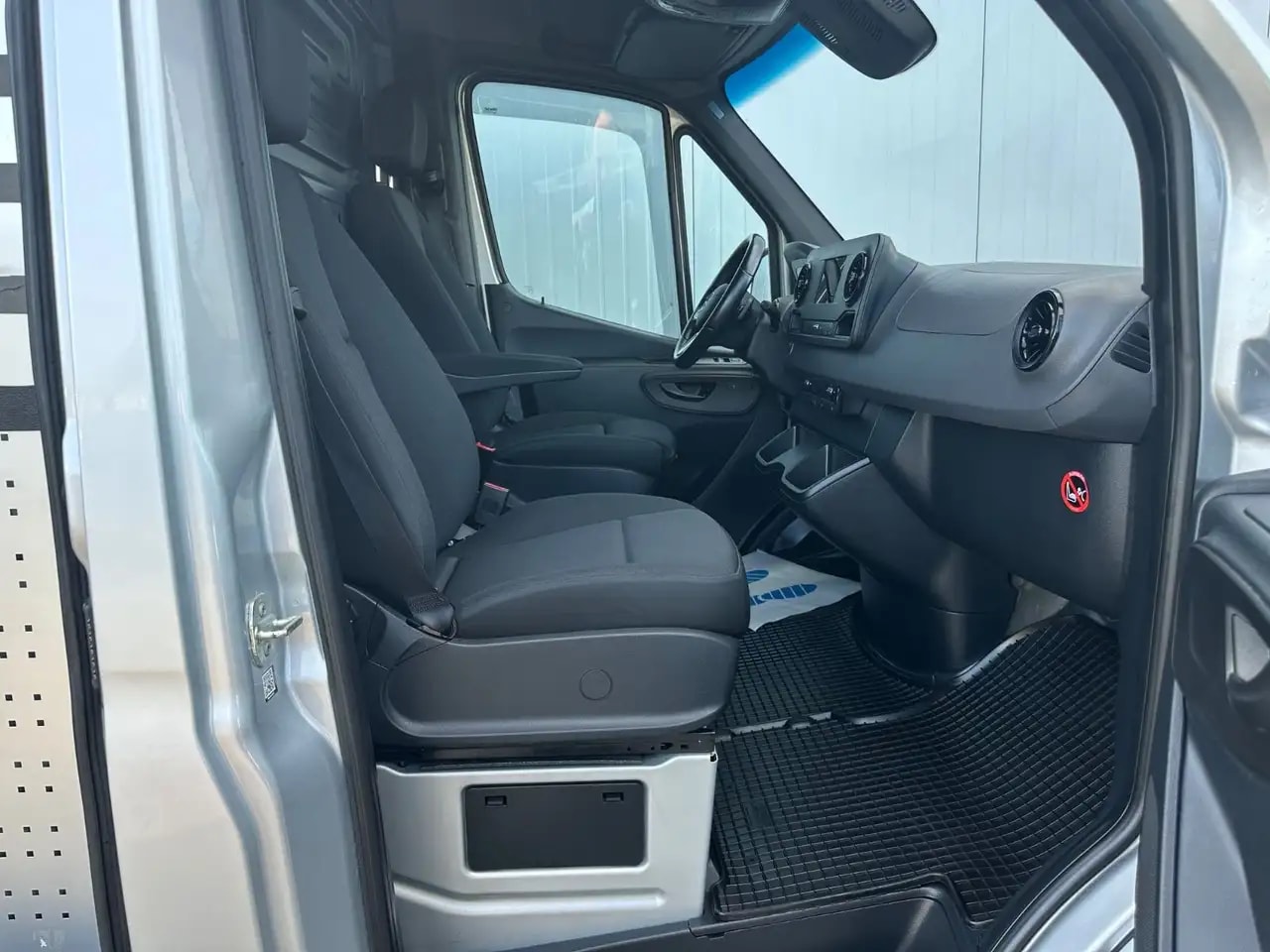 Mercedes-Benz Sprinter 314 AUTOMATIK NAVI TOTWINKEL KAMERA LED 13