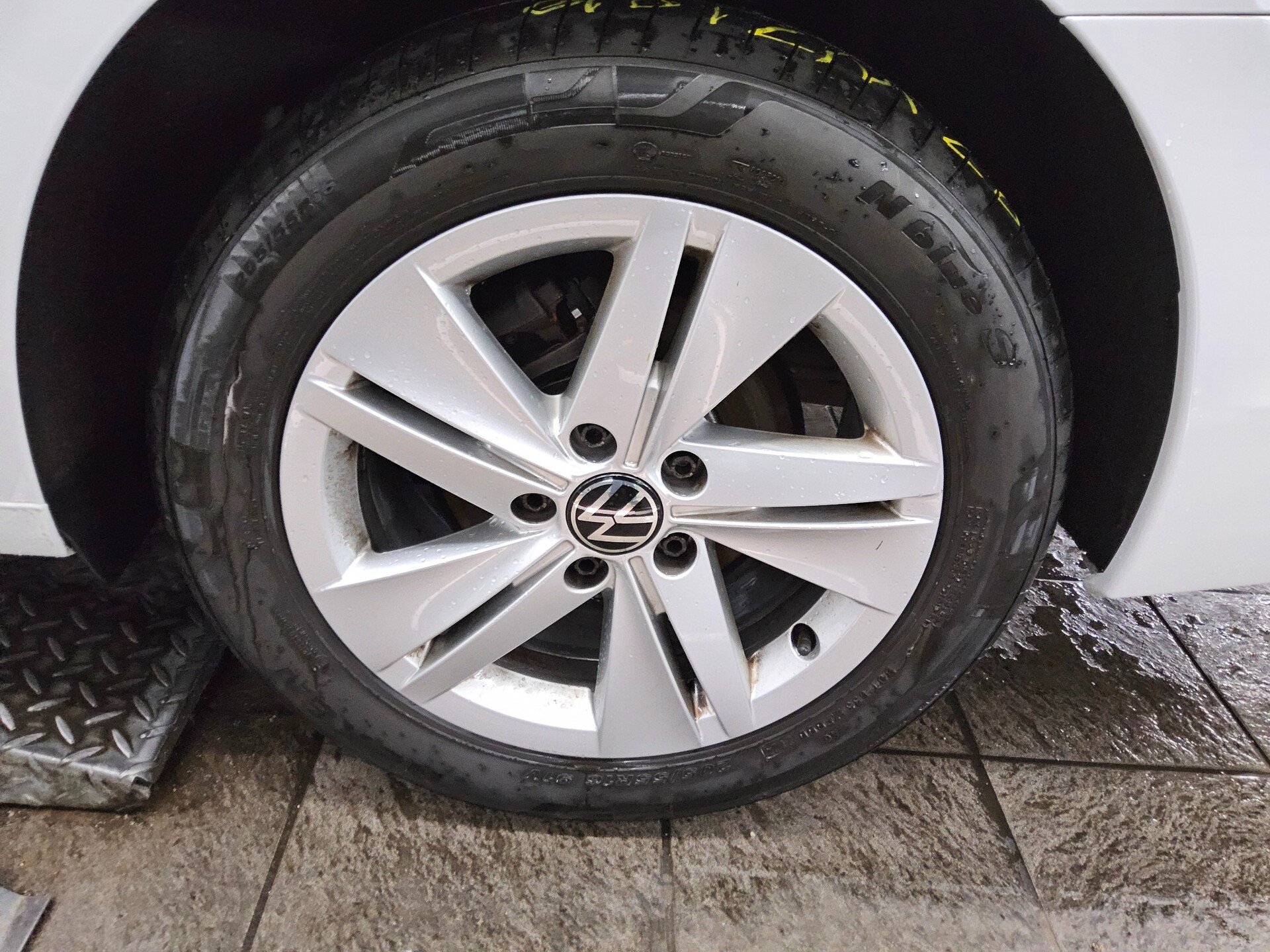 Volkswagen Golf-8 Var. 2.0 TDI Life Navi LED AID ACC PDC 11