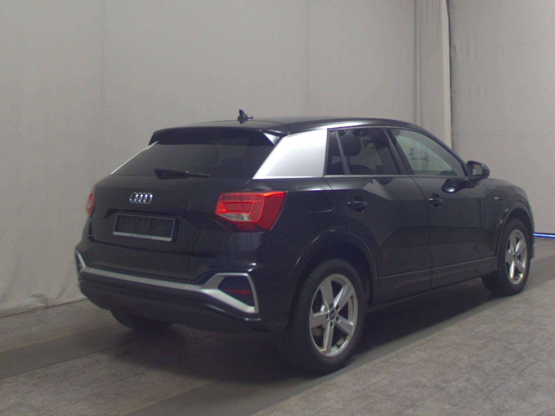 Audi Q2 35 TDI S-Line Navi LED Shz PDC 4