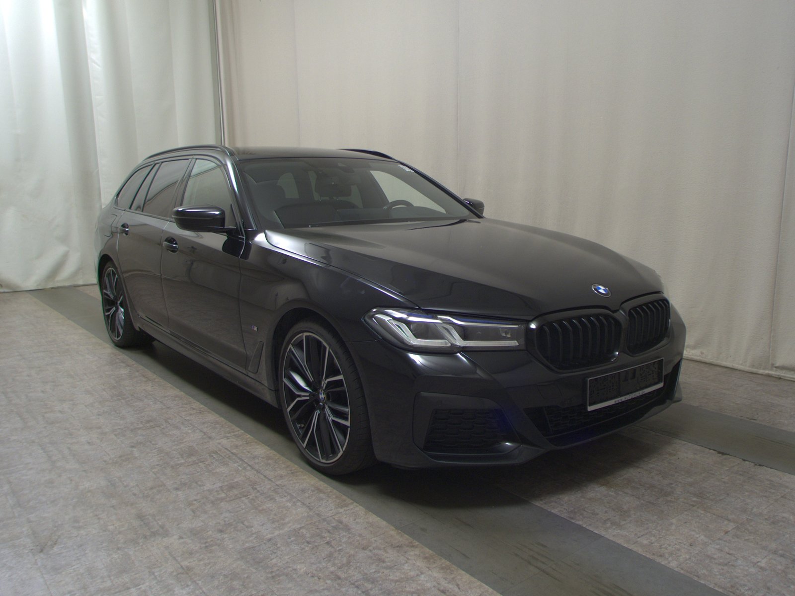 BMW 520d Touring xDr M-Sport Leder Navi Laser H/K 3
