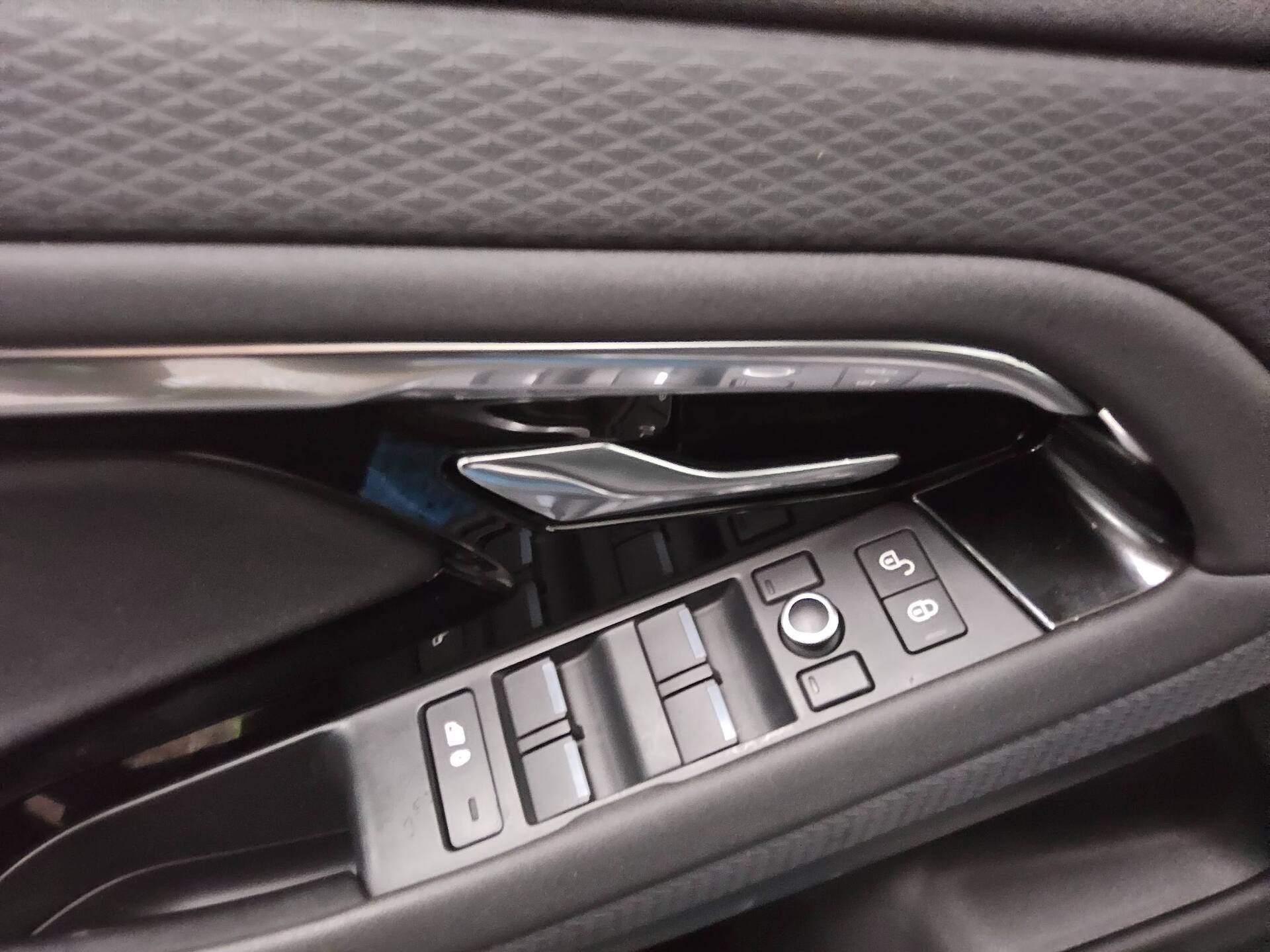 Land Rover Range Rover Evoque D240 AWD Navi AHK StHzg RFK 9