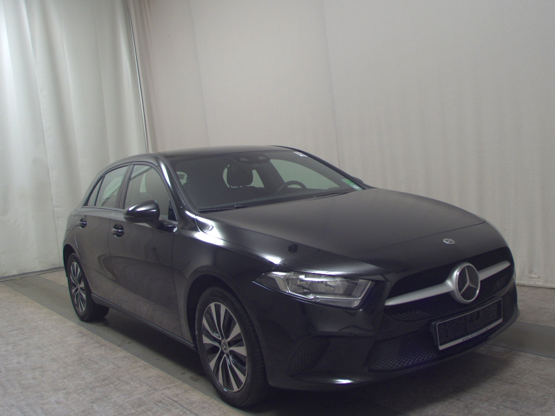 Mercedes-Benz A 250 e Navi Kamera Shz Distronic+ 3