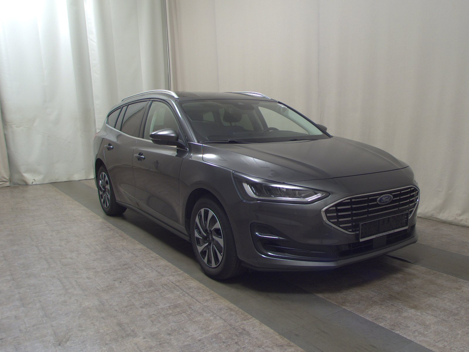 Ford Focus Turnier 1.5 EB Titanium Navi LED RFK Shz 3