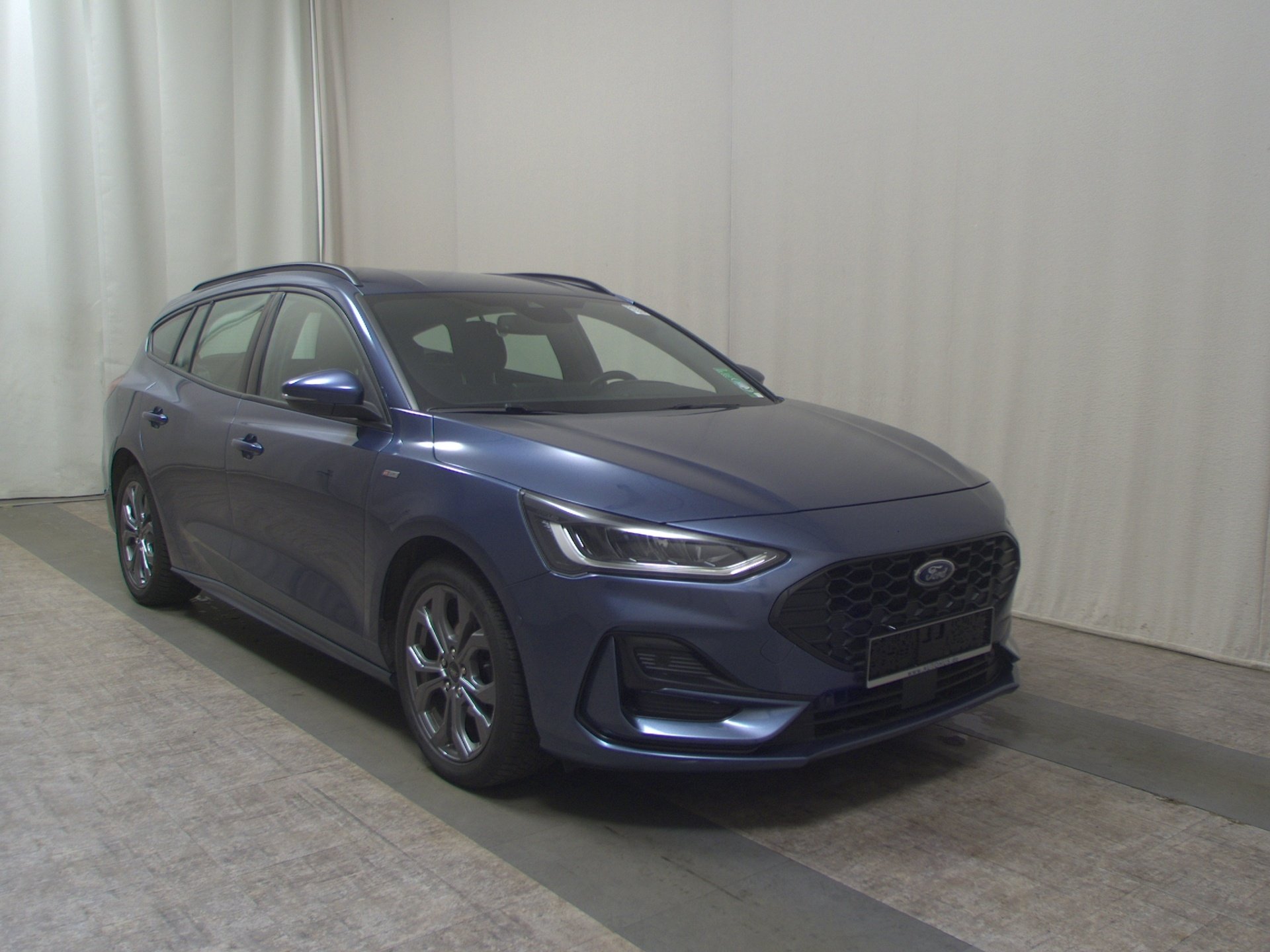 Ford Focus Turnier 1.5 EB ST-Line Navi LED RfK PDC 3