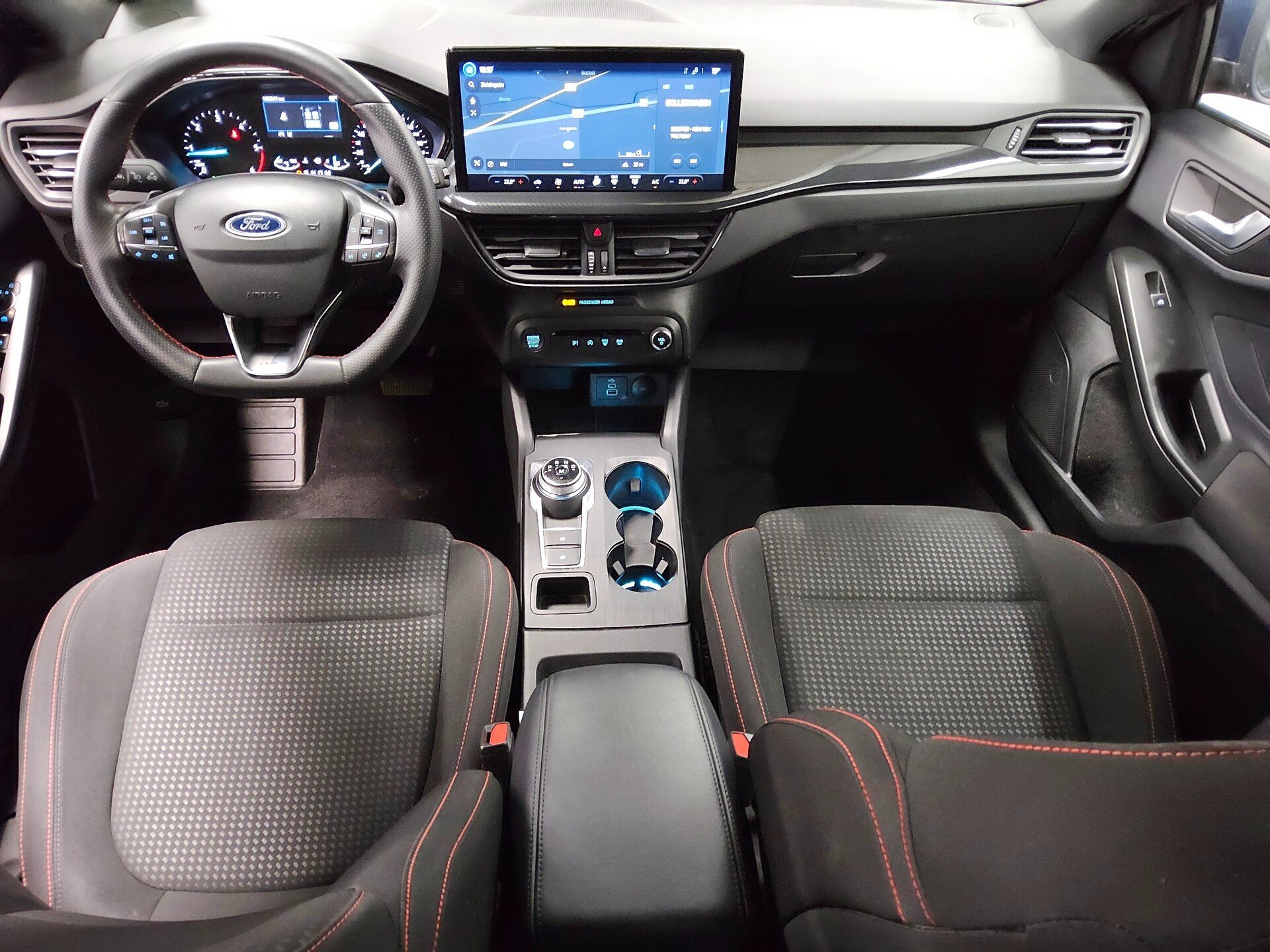 Ford Focus Turnier 1.5 EB ST-Line Navi LED RfK PDC 5