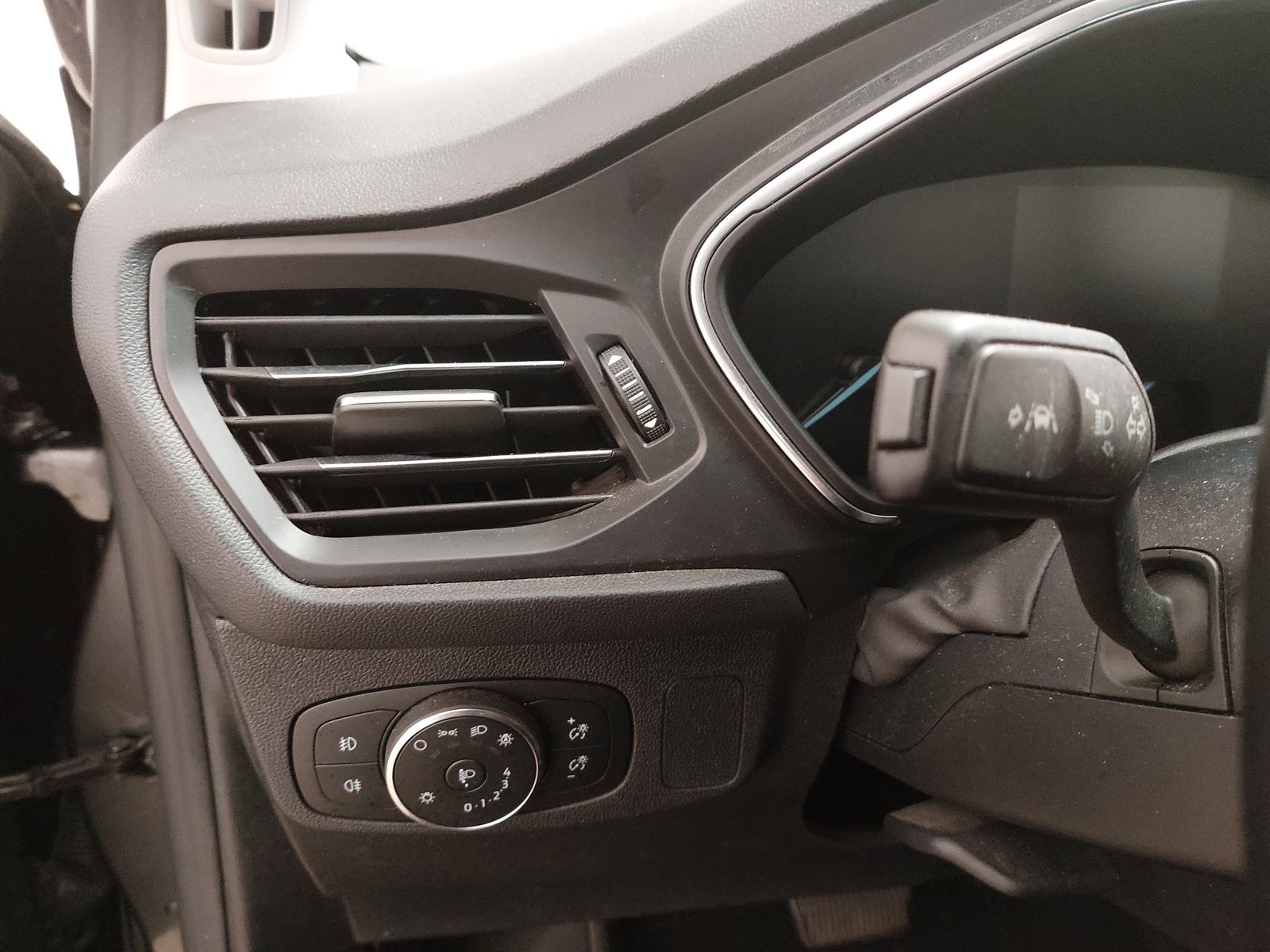 Ford Focus Turnier 1.5 EB Titanium S NAVI LED SHZ PDC 7