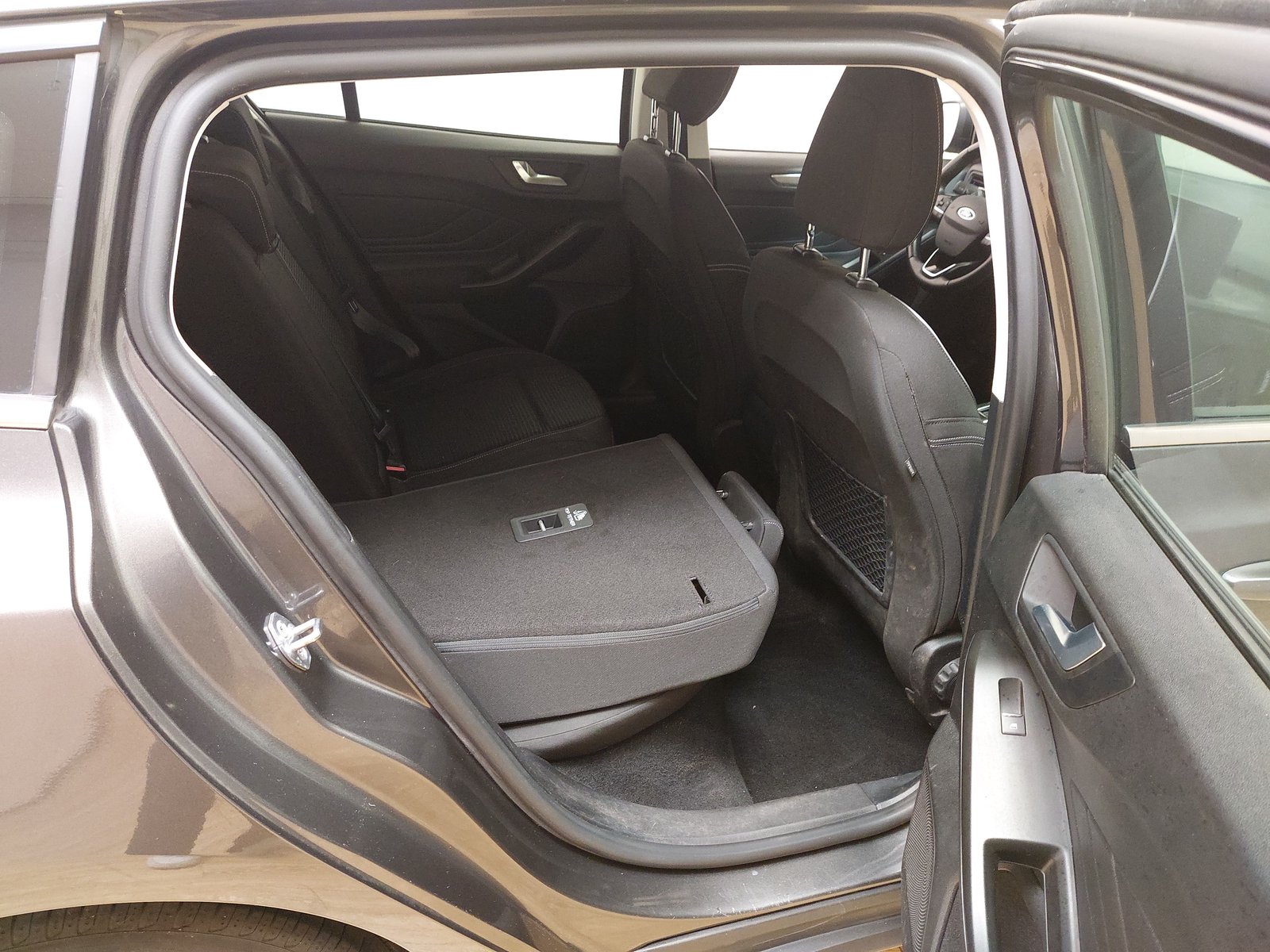 Ford Focus Turnier 1.5 EB Titanium S NAVI LED SHZ PDC 11