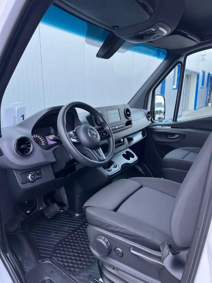 Mercedes-Benz Sprinter SPRINTER 314 9G KLIMA NAVI TOTWINKEL KAMERA LED 12