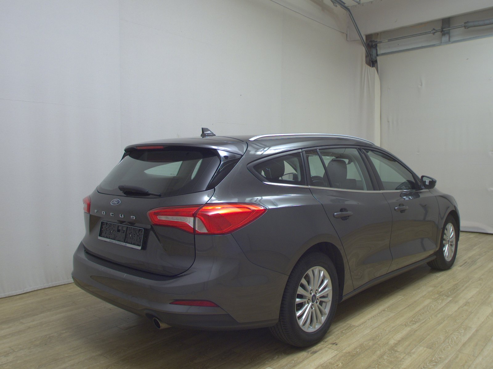 Ford Focus Turnier 1.5 EB Titanium NAVI LED SHZ PDC 4