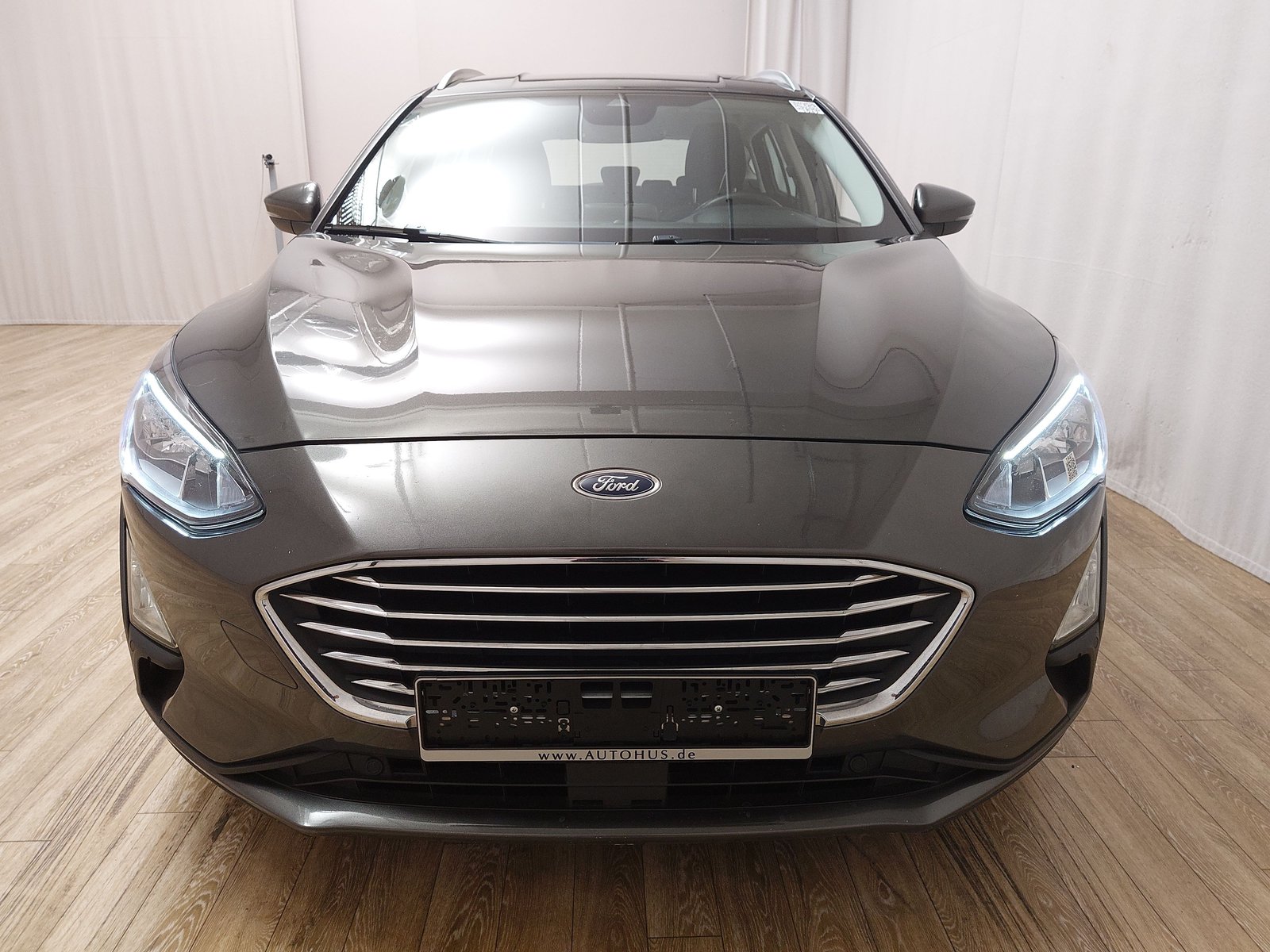 Ford Focus Turnier 1.5 EB Titanium NAVI LED SHZ PDC 9