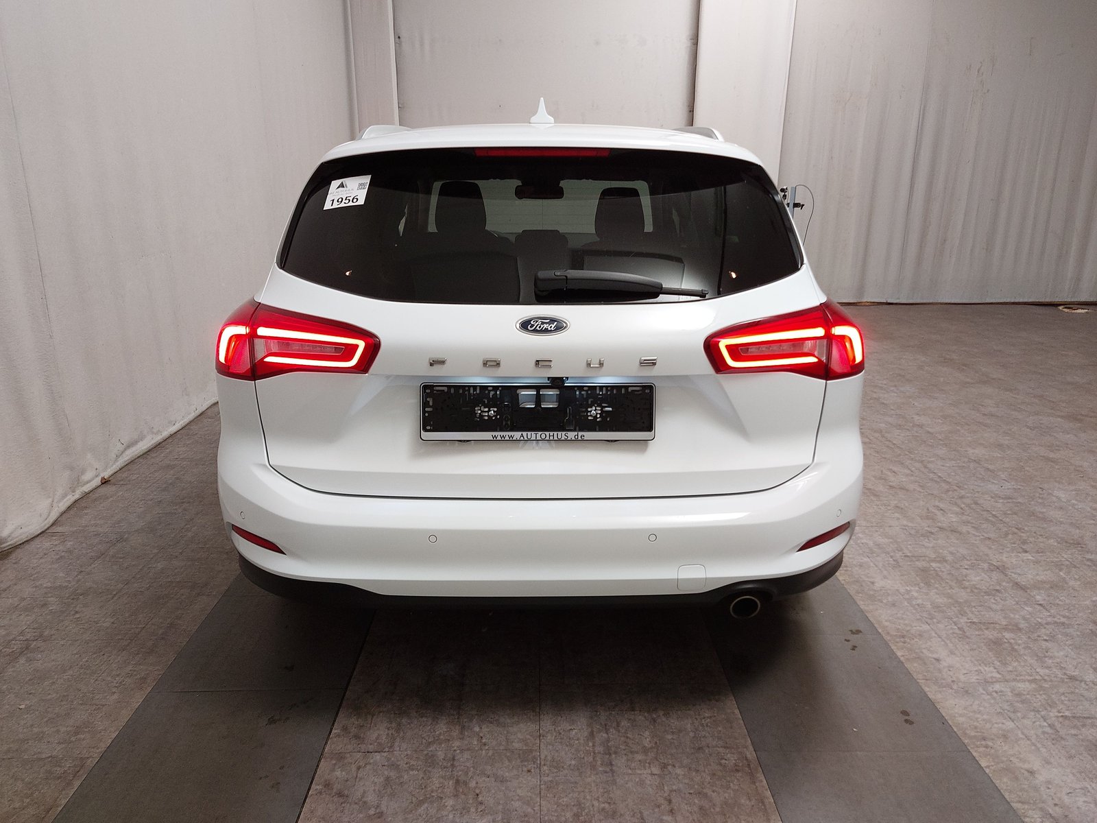 Ford Focus Turnier 2.0 EB Titanium NAVI SPORTSITZE KLIMAAUT LED RADIO 14