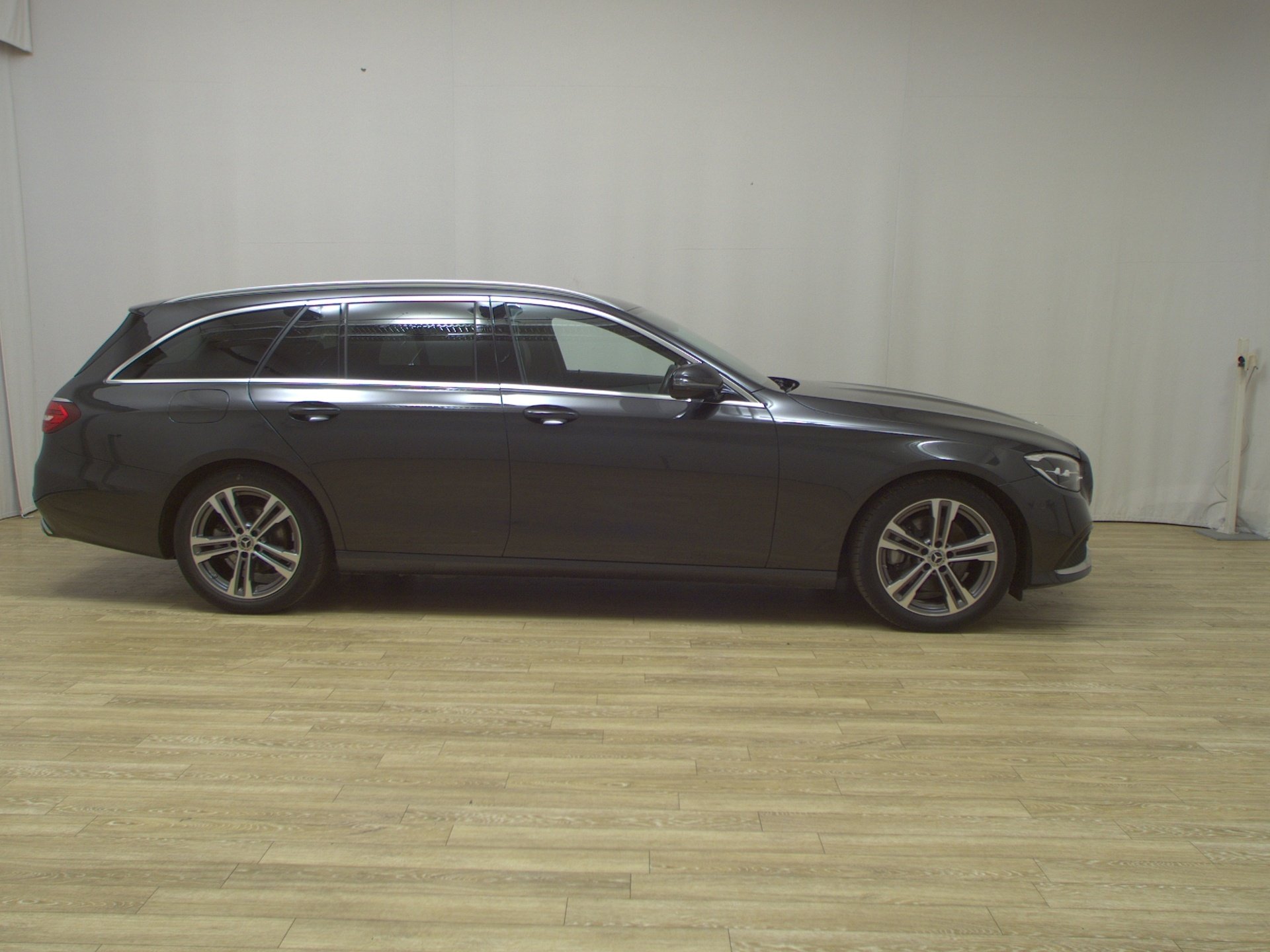 Mercedes-Benz E 220 T d Avantgarde Navi Widescreen LED AHK
