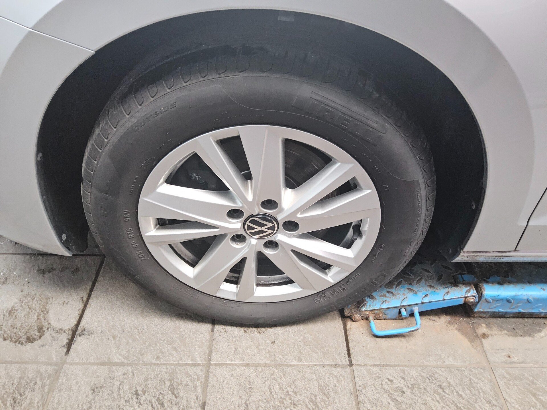 Volkswagen Touran 2.0 TDI Comf. Navi Panorama AHK Sthzg 10