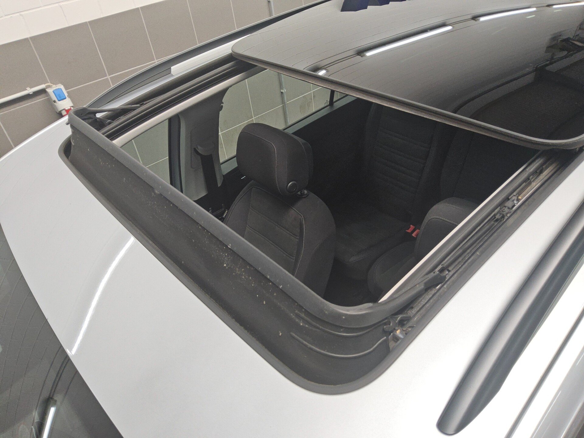 Volkswagen Touran 2.0 TDI Comf. Navi Panorama AHK Sthzg 11