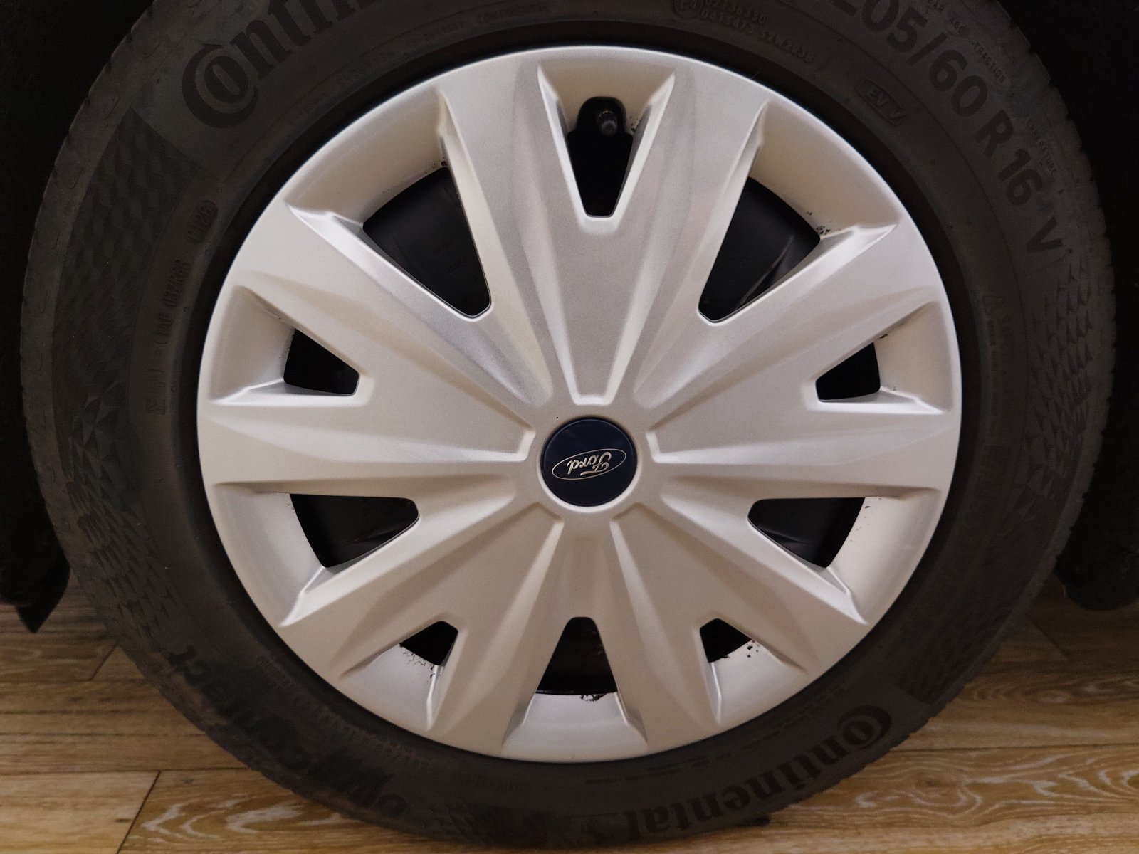 Ford Focus Turnier 1.5 EB Titanium NAVI LED SHZ RFK ACC 8