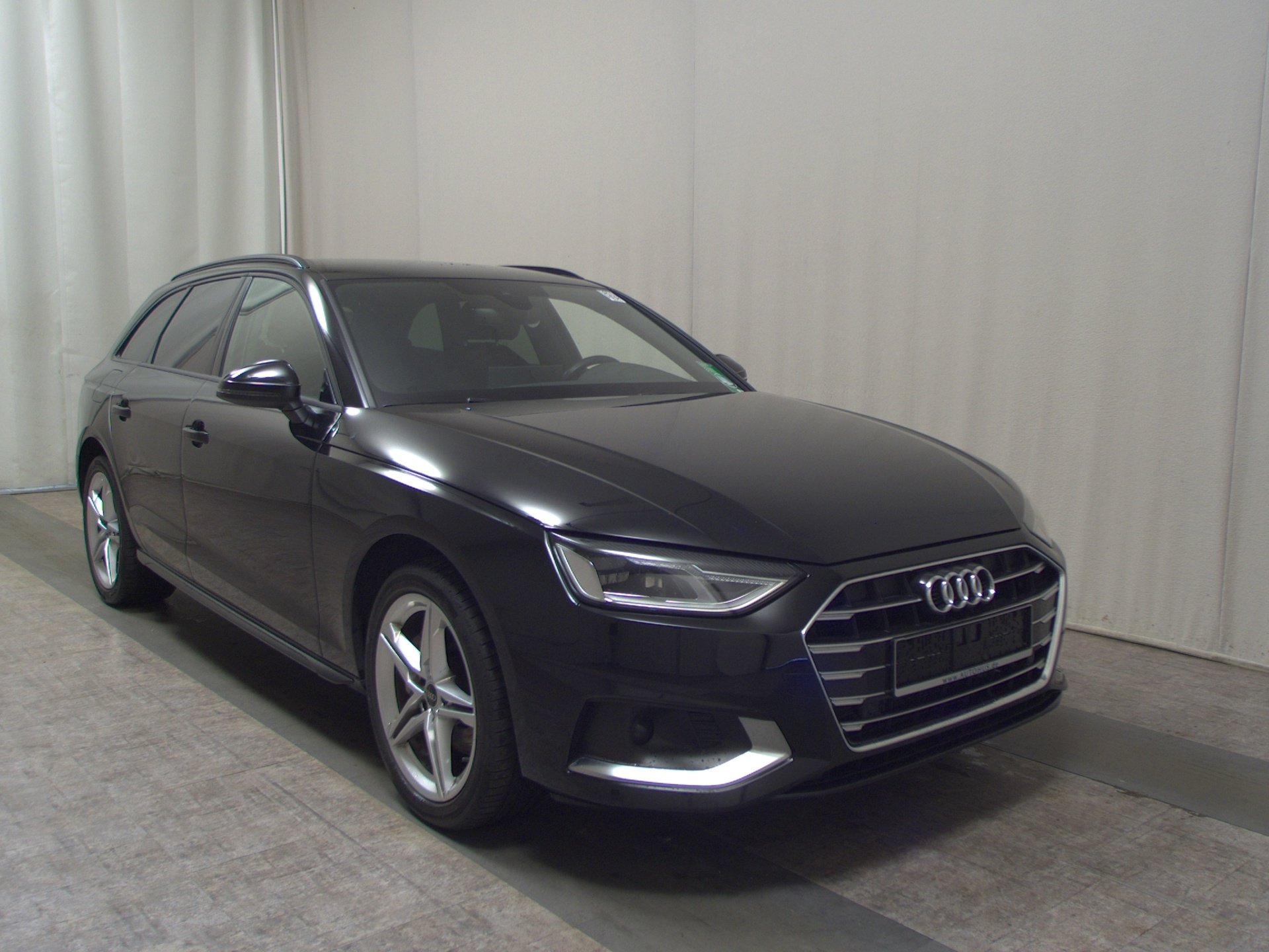 Audi A4 Avant 40 TDI advanced Navi LED Sportsitze 3