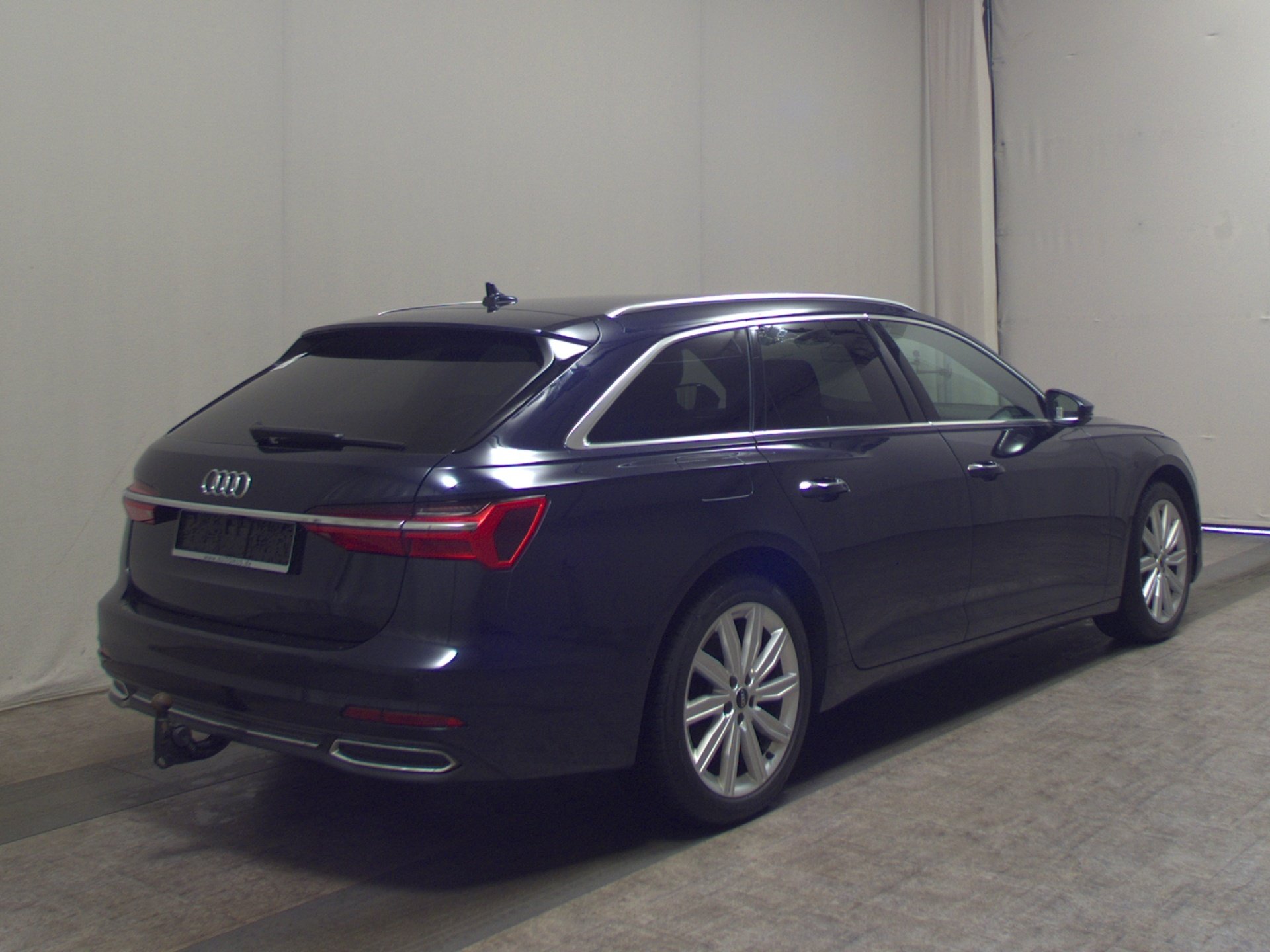 Audi A6 Avant 40 TDI design Navi LED vc Leder RFK AHK 4