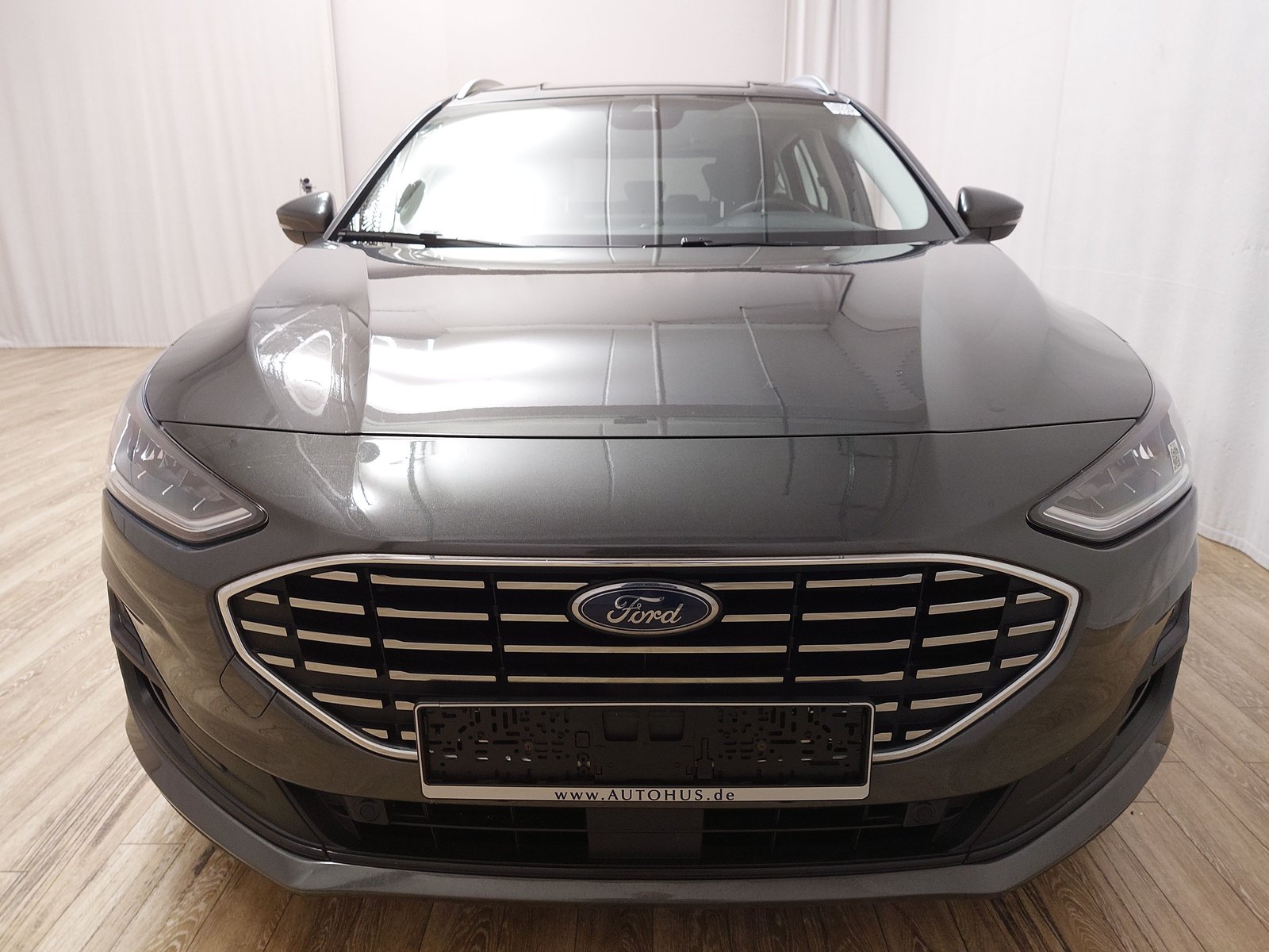 Ford Focus Turnier 1.5 EB Titanium NAVI LED RFK ACC 9