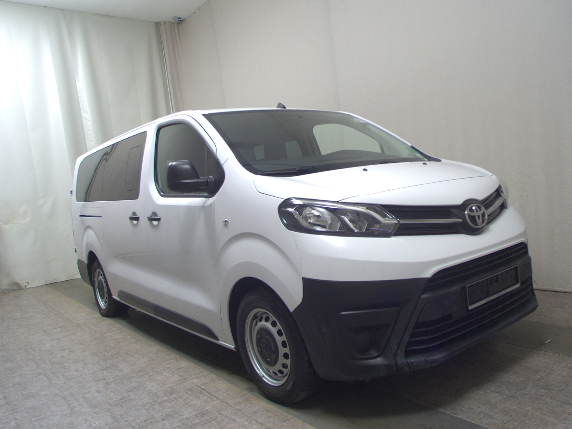 Toyota Proace 2.0 D-4D 9-Sitzer Klima Bluetooth 3