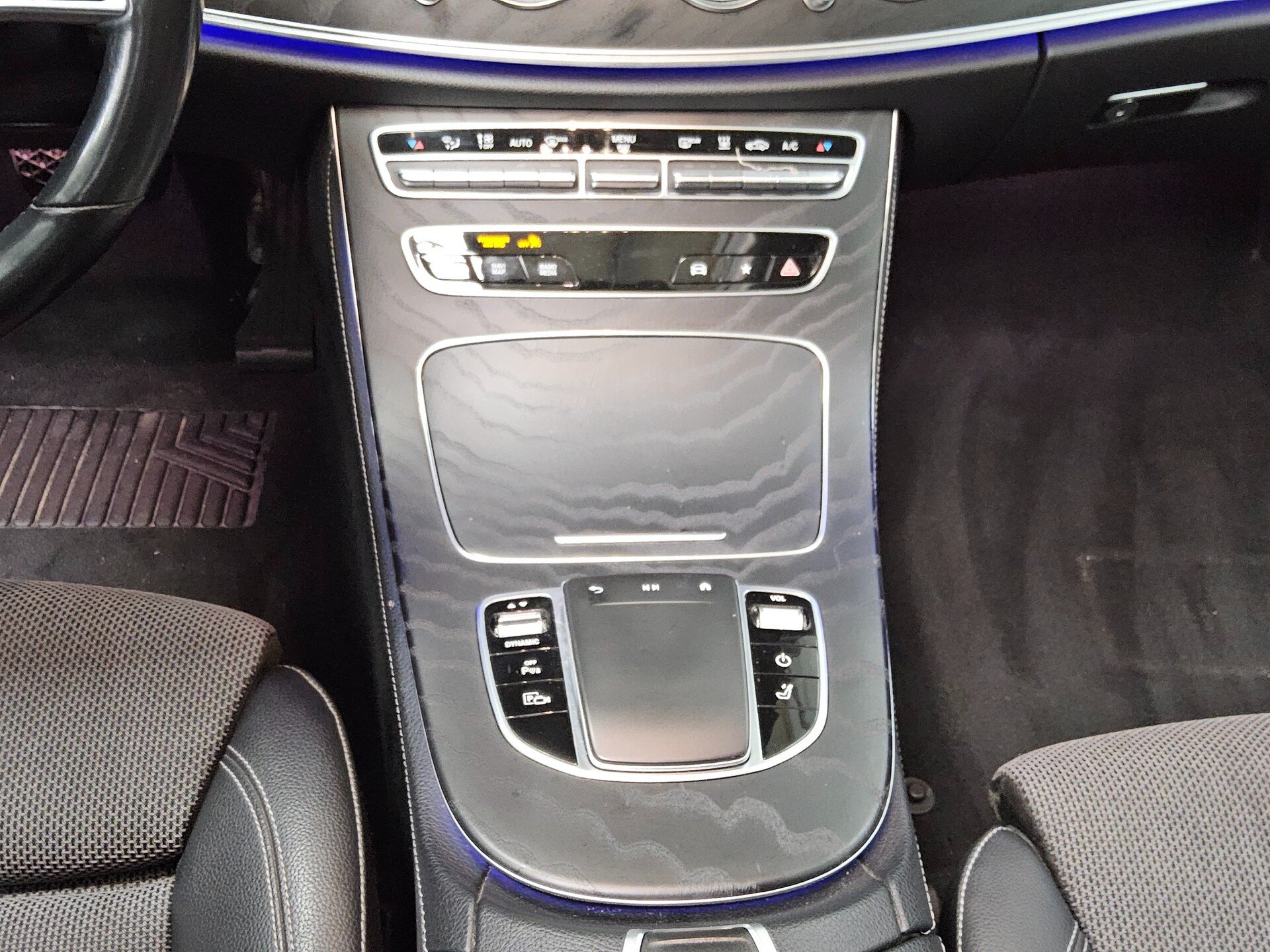Mercedes-Benz E 300 T de 4M Avantgarde Navi Widescrn Pano MBUX 6