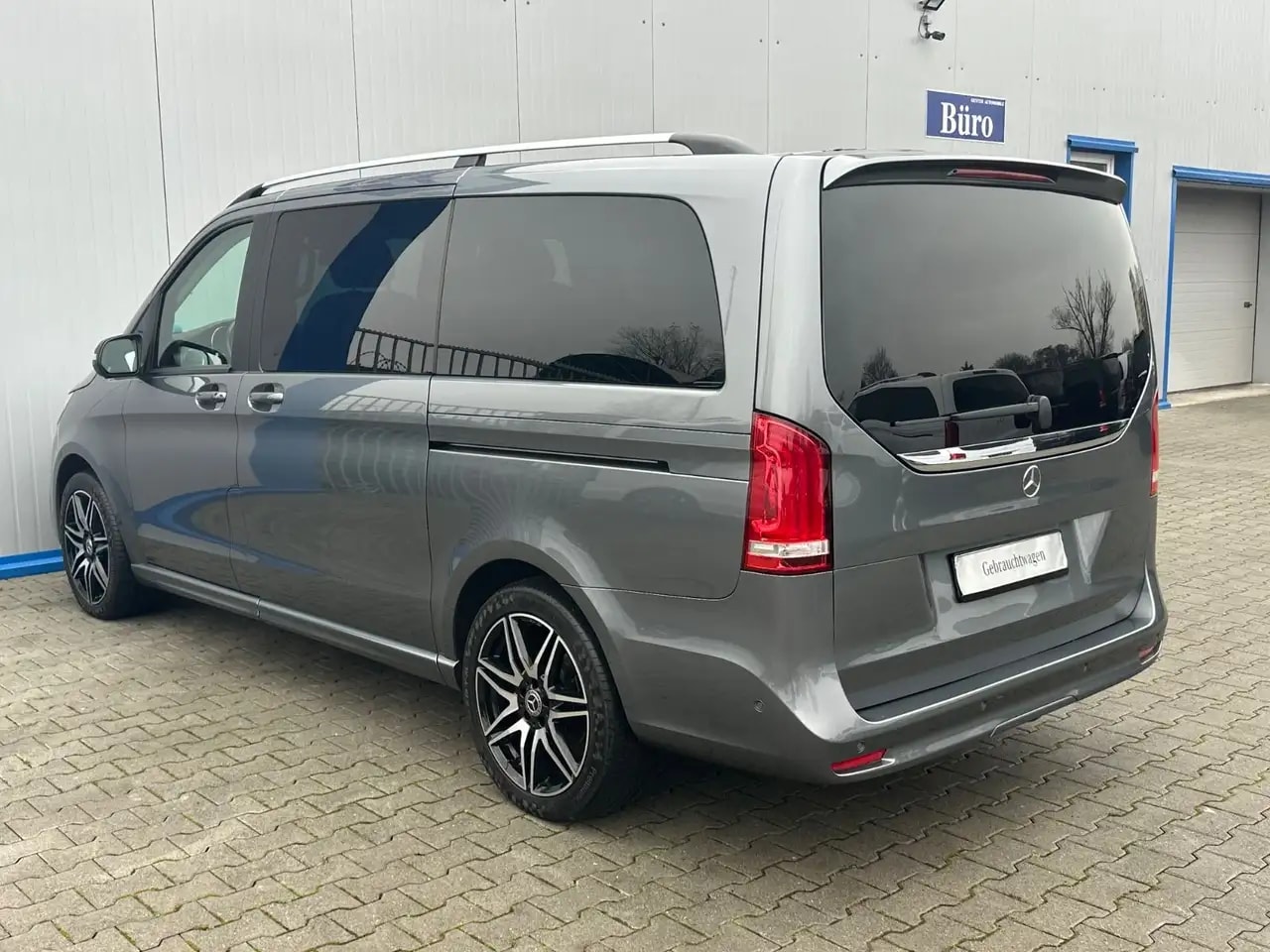 Mercedes-Benz V 300 V300 LANG 4M AMG LIEGEPAKET WEBASTO LED EL.TÜREN 9