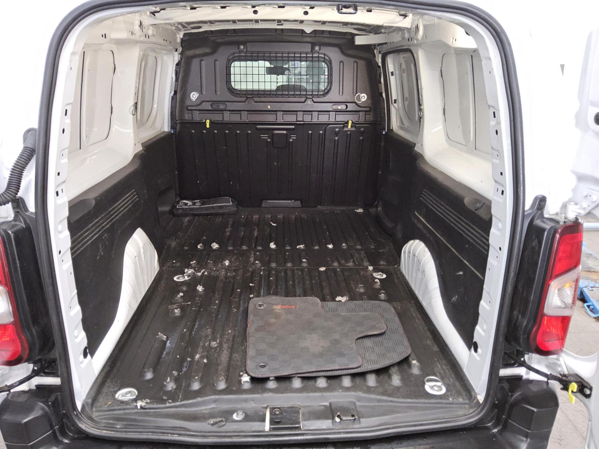 Citroën Berlingo 1.5 BlueHDI Club XL 3-Sitze Klima PDC 11