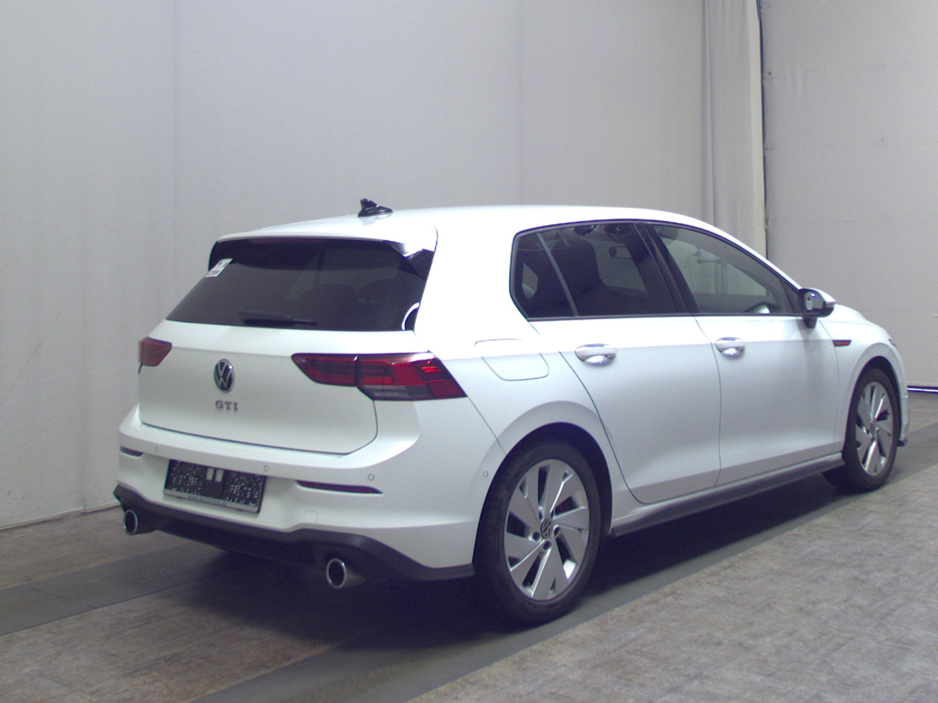 Volkswagen Golf-8 2.0 TSI GTI LED ACC DC Shz 4