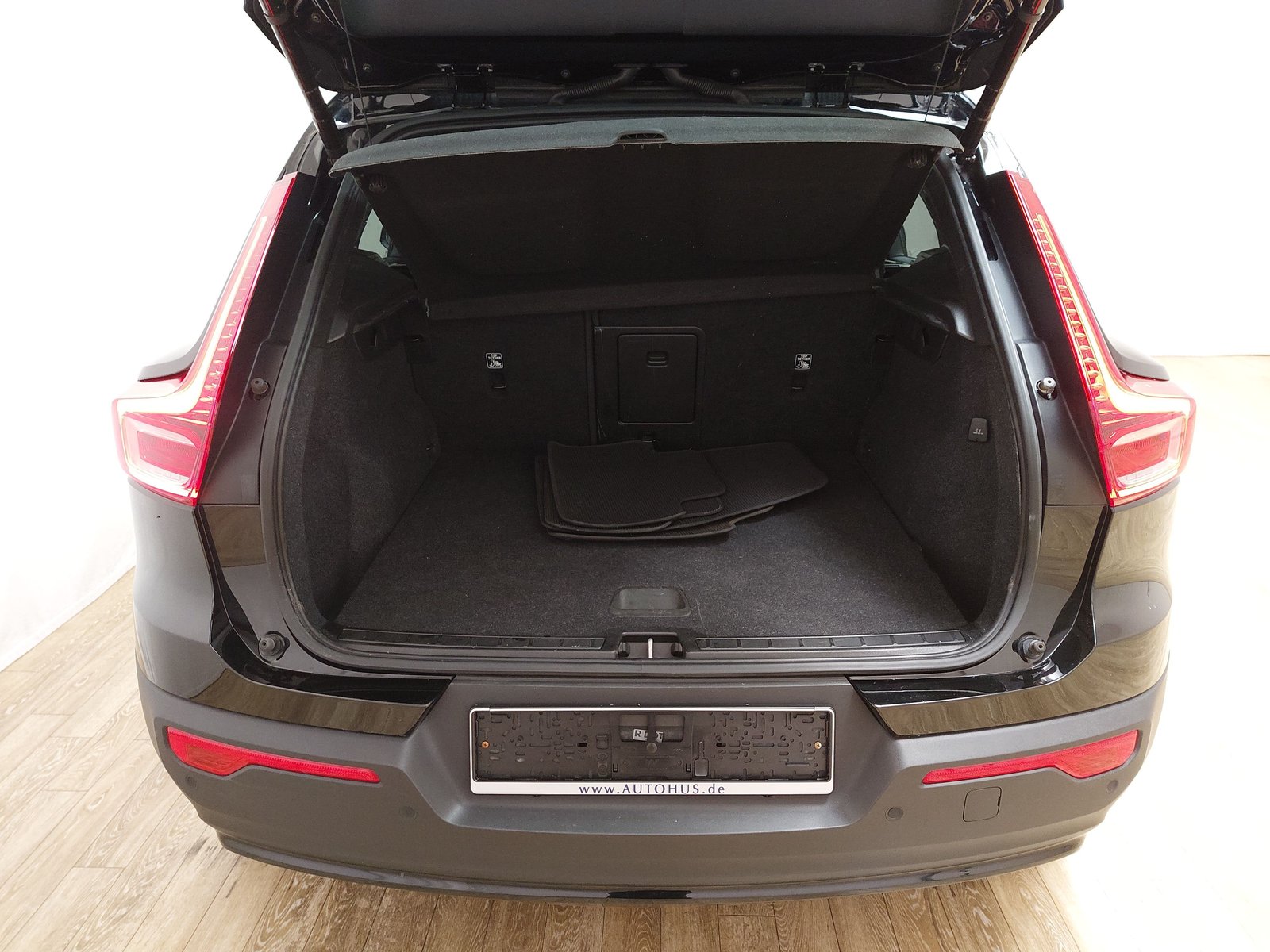 Volvo XC40 NAVI LED SHZ RFK STHZG. 15