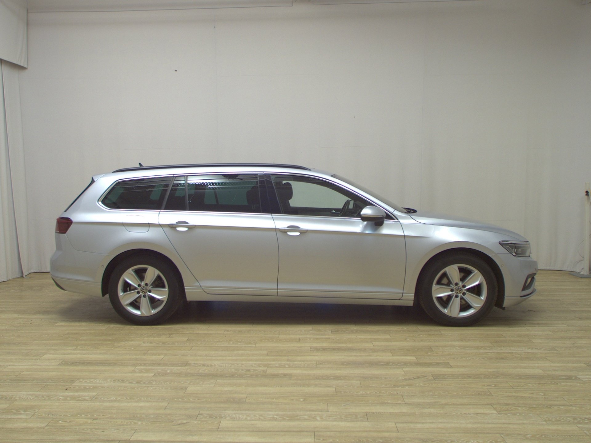 Volkswagen Passat Var. 2.0 TDI 4M Business Nav LED AID Pano