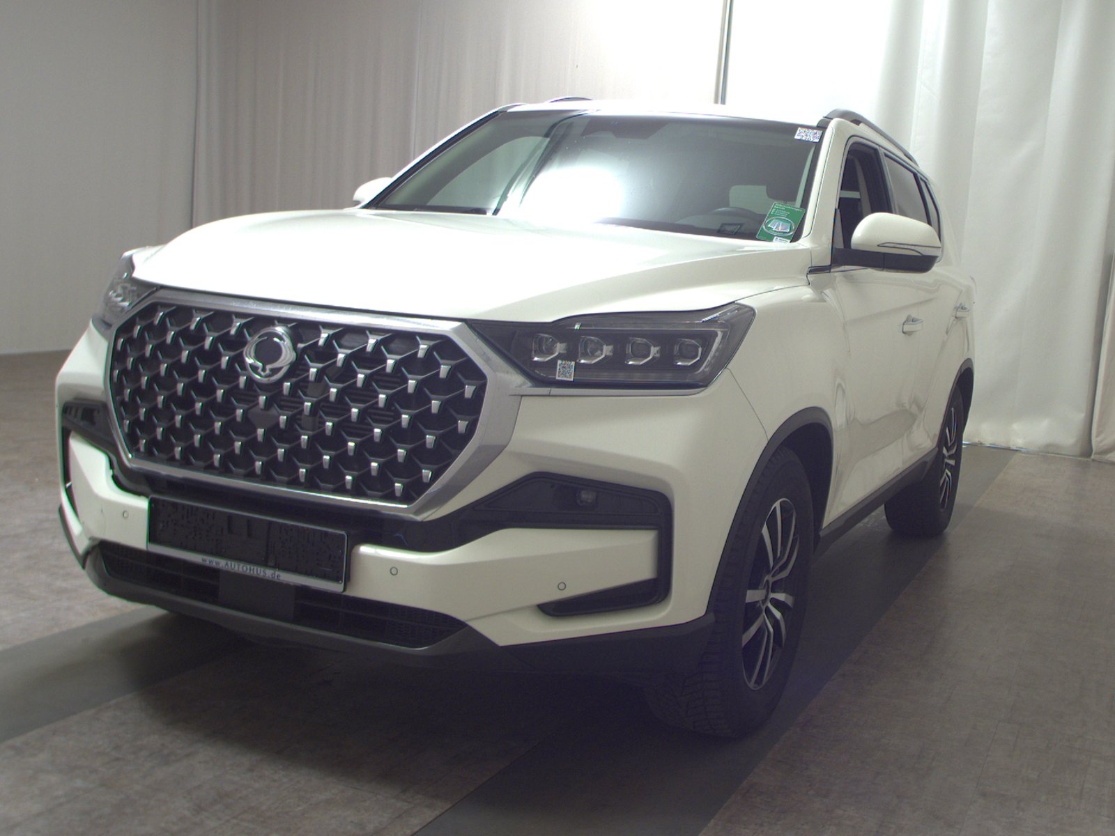 Ssangyong REXTON 2.2 d 4x4 7-Sitzer Navi LED AHK RFK 2