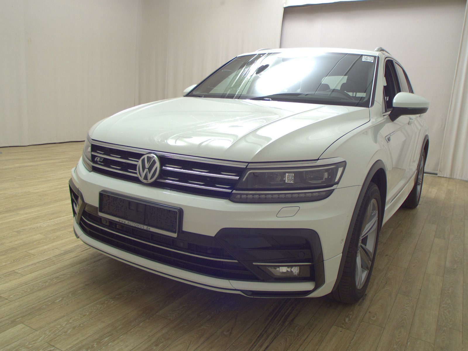 Volkswagen Tiguan 2.0 TDI R-Line Navi Shz RFK AID LED 2